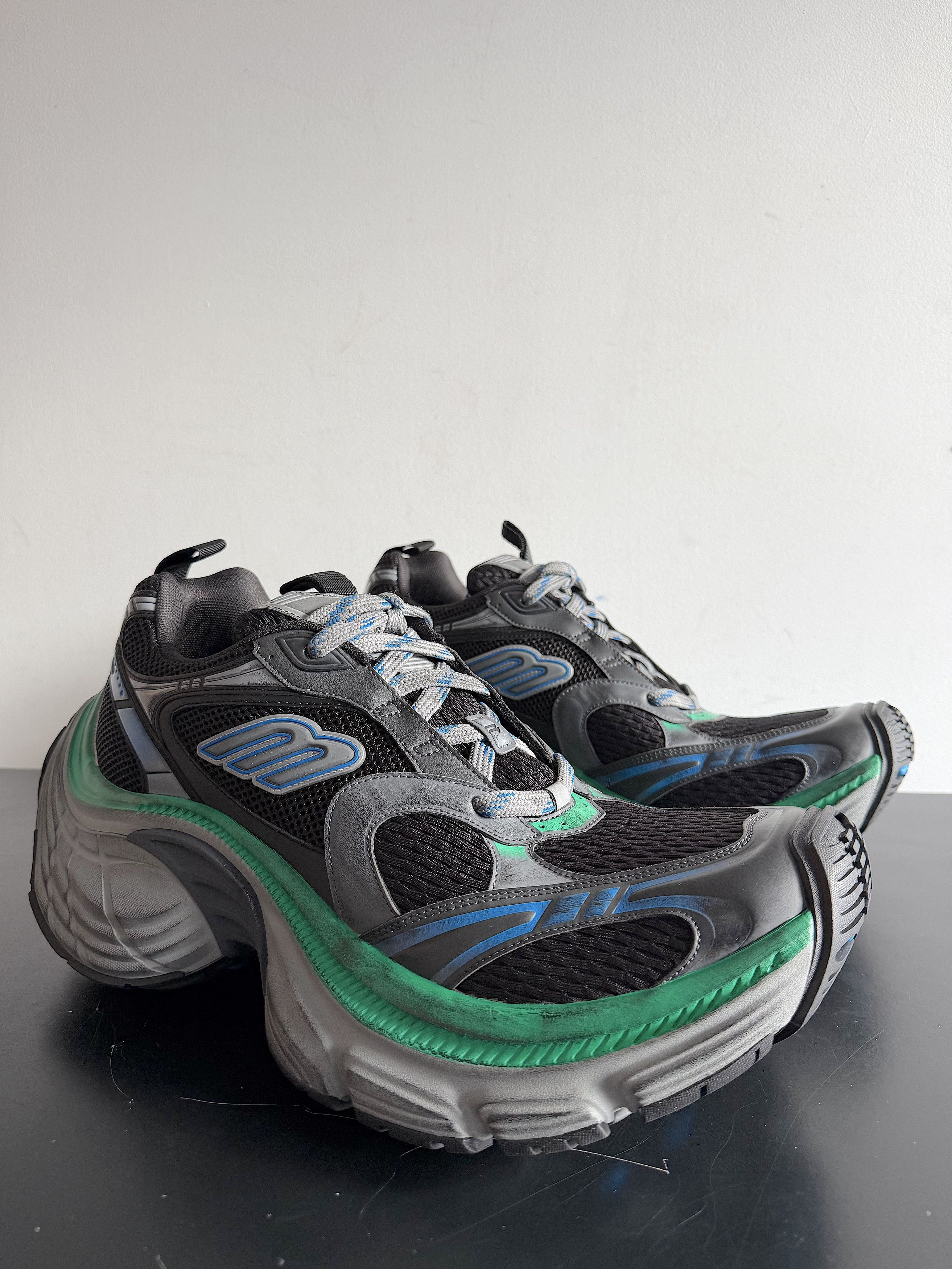 New Fall 24 Runway Green 10XL Sneaker (44) Fits 45-46