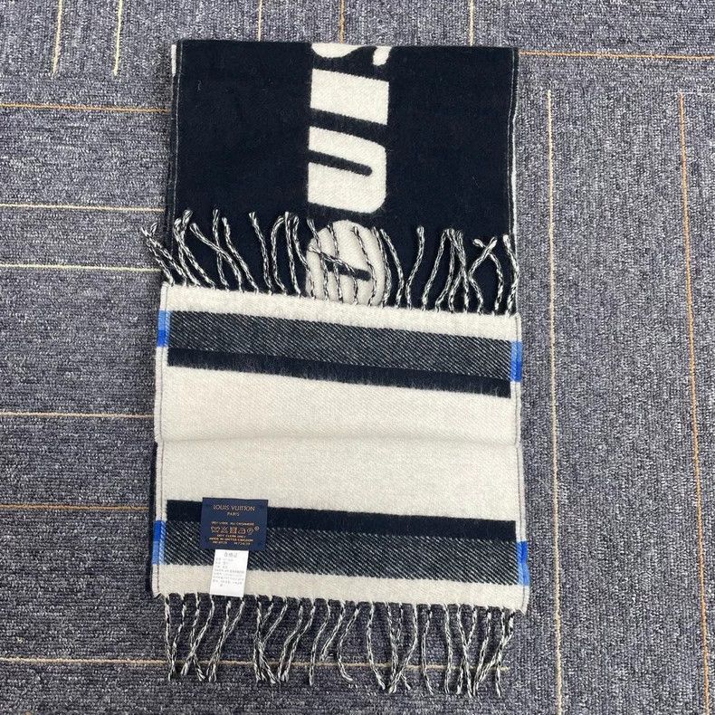 Louis Vuitton Louis Vuitton scarf Size ONE SIZE - 3 Thumbnail