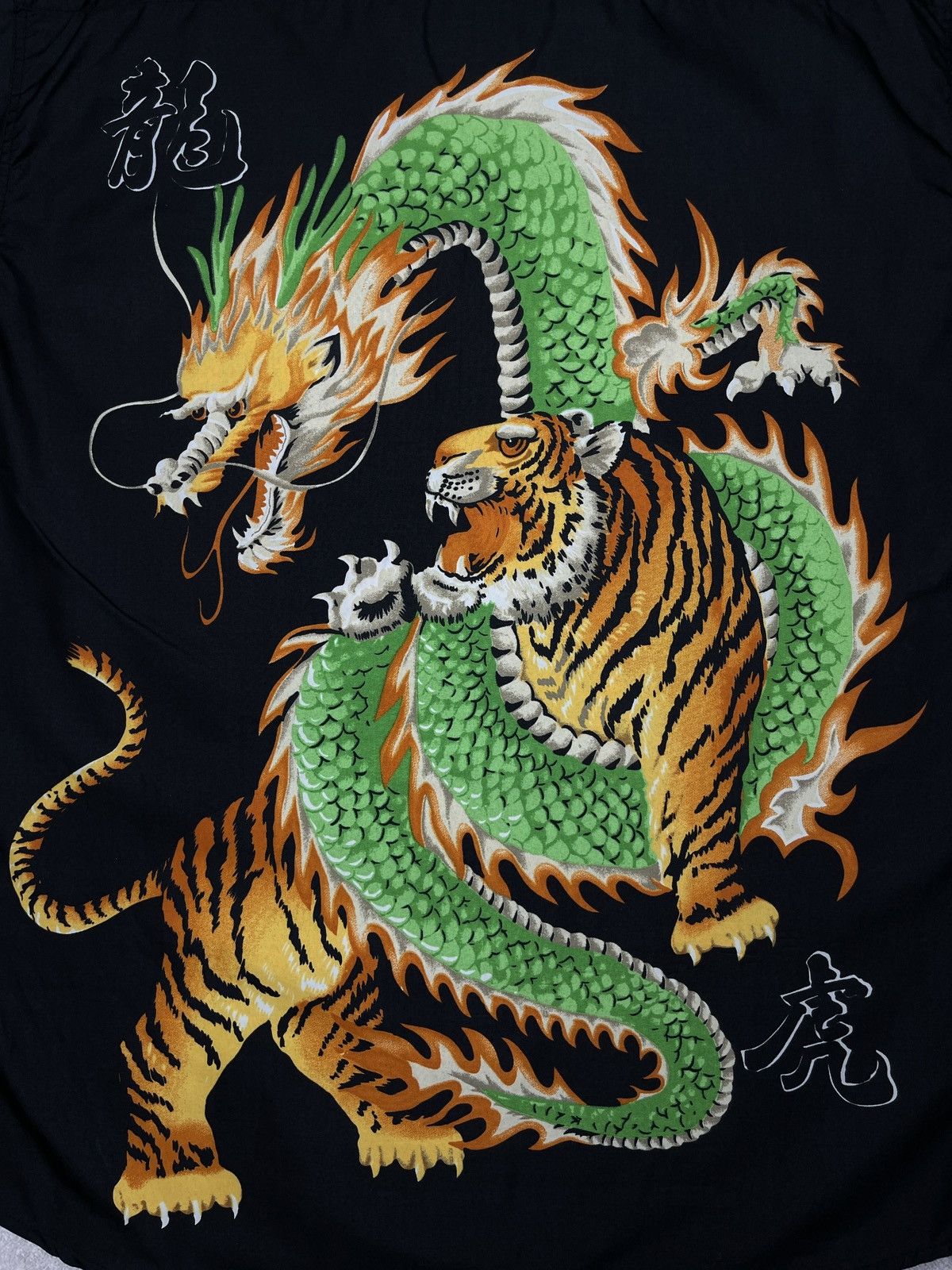 Vintage Vintage Japan Crazy Shirt Double Big Logo Dragon Tiger Black Size US L / EU 52-54 / 3 - 5 Thumbnail