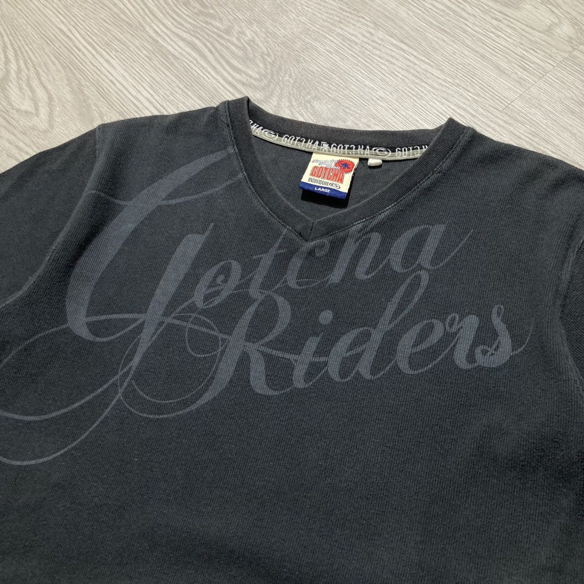 20471120 2000s Gotcha Surf Poem Logo T-shirt Tribal Punk Gothic Style Size US M / EU 48-50 / 2 - 8 Thumbnail