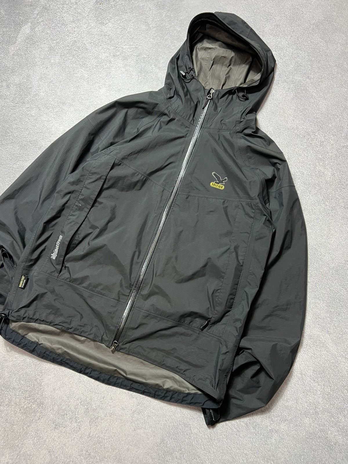 Japanese Brand Salewa Alpine Extreme Gore-Tex Gorpcore Outdoor Rain Jacket Size M / US 6-8 / IT 42-44 - 3 Thumbnail