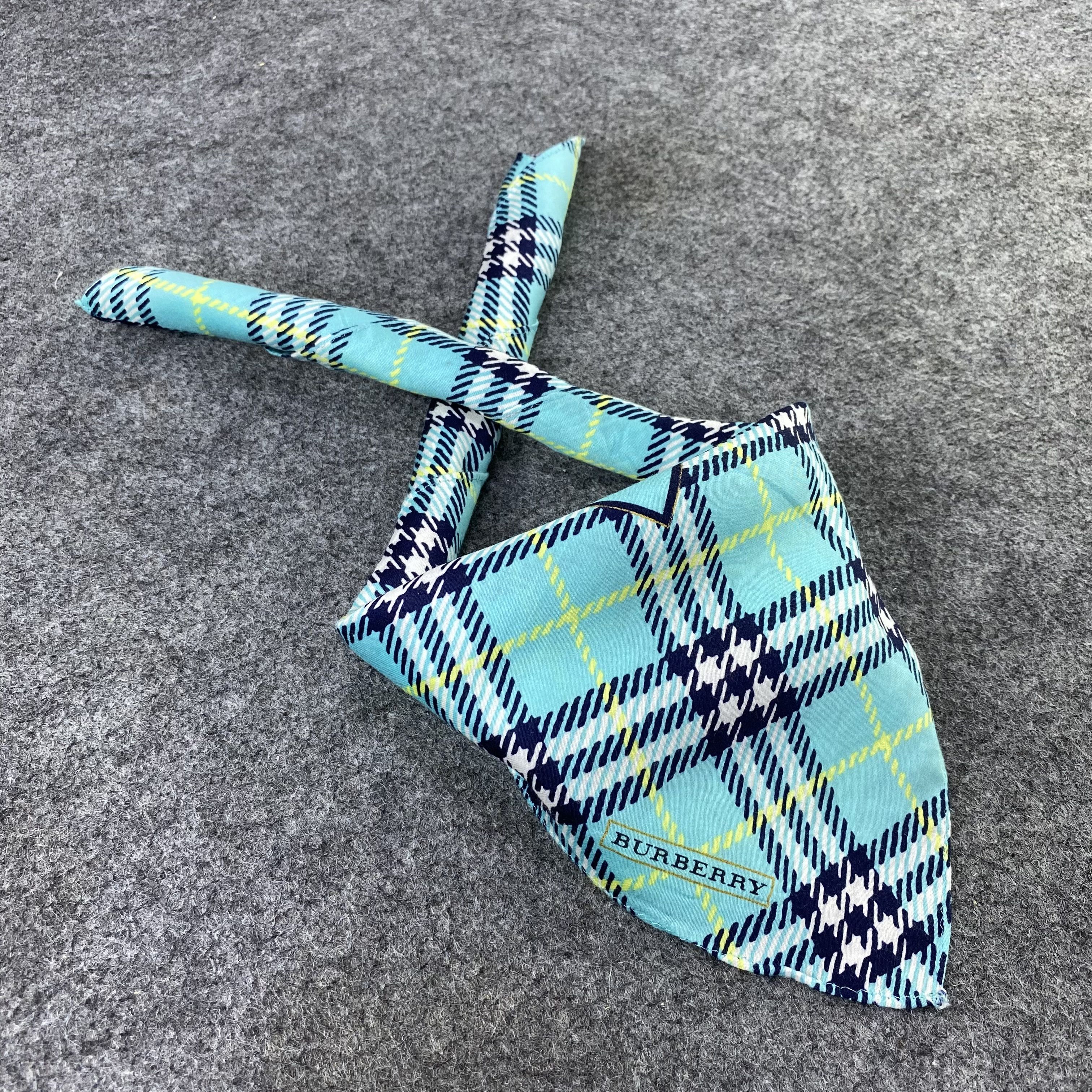 Burberry × Vintage Burberry Handkerchief / Bandana / Neckerchief-B1317 Size ONE SIZE - 1 Thumbnail