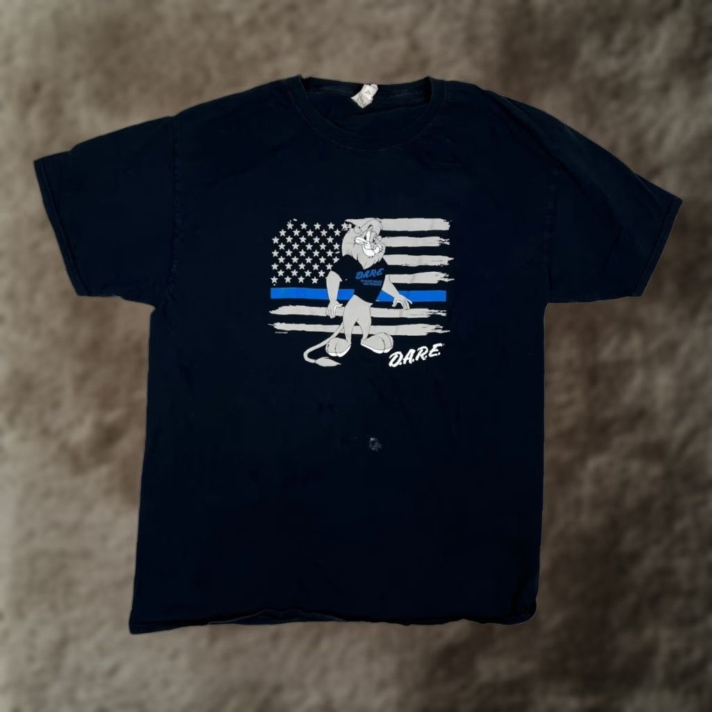Gildan VINTAGE Gildan T-Shirt Lion Blue Stripe Dare T-Shirt Size L Men 90s To Resist Drugs & Violence Logo Graphic Print Crew Neck Short Sleeve Black Cotton Size US L / EU 52-54 / 3 - 1 Thumbnail