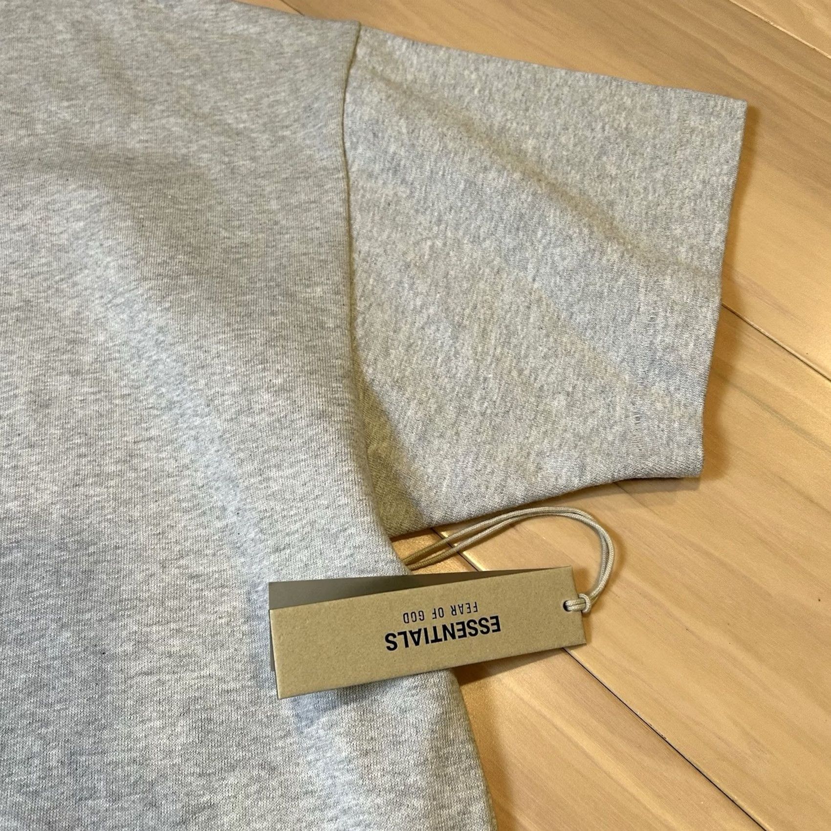 Vintage FEAR OF GOD ESSENTIALS Heavy Jersey Crew Tee Grey Short Sleeve Men’s Large Size US L / EU 52-54 / 3 - 3 Thumbnail