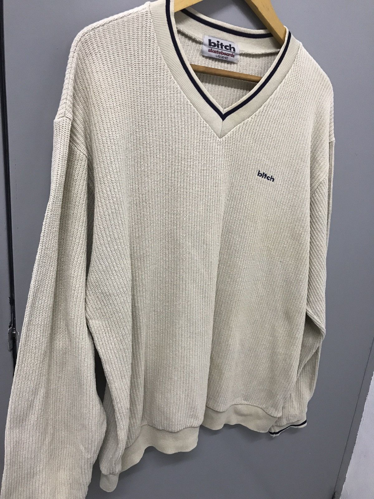 Other Vtg 90s Bitch Skateboards crewneck Size US L / EU 52-54 / 3 - 2 Thumbnail