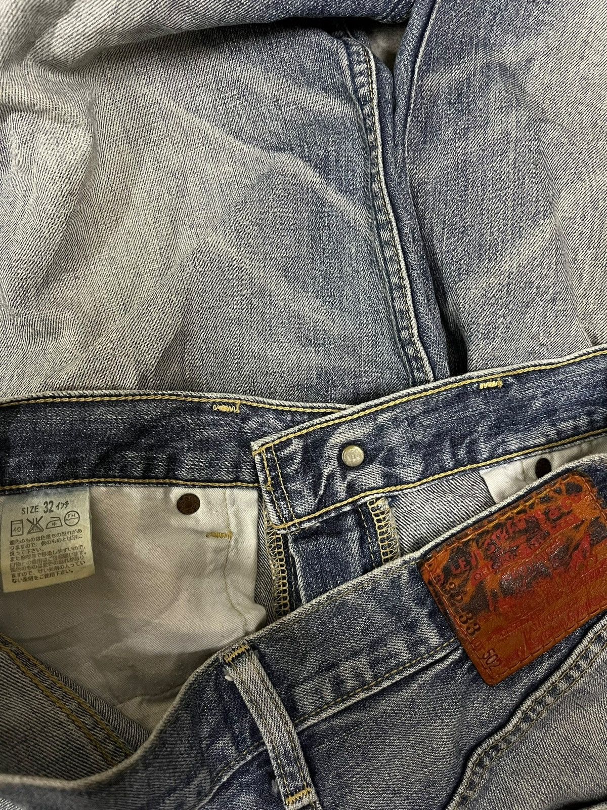 Levi's Vintage 90s Levis 502 Light Wash Distressed Baggy Jeans Size US 32 / EU 48 - 8 Thumbnail