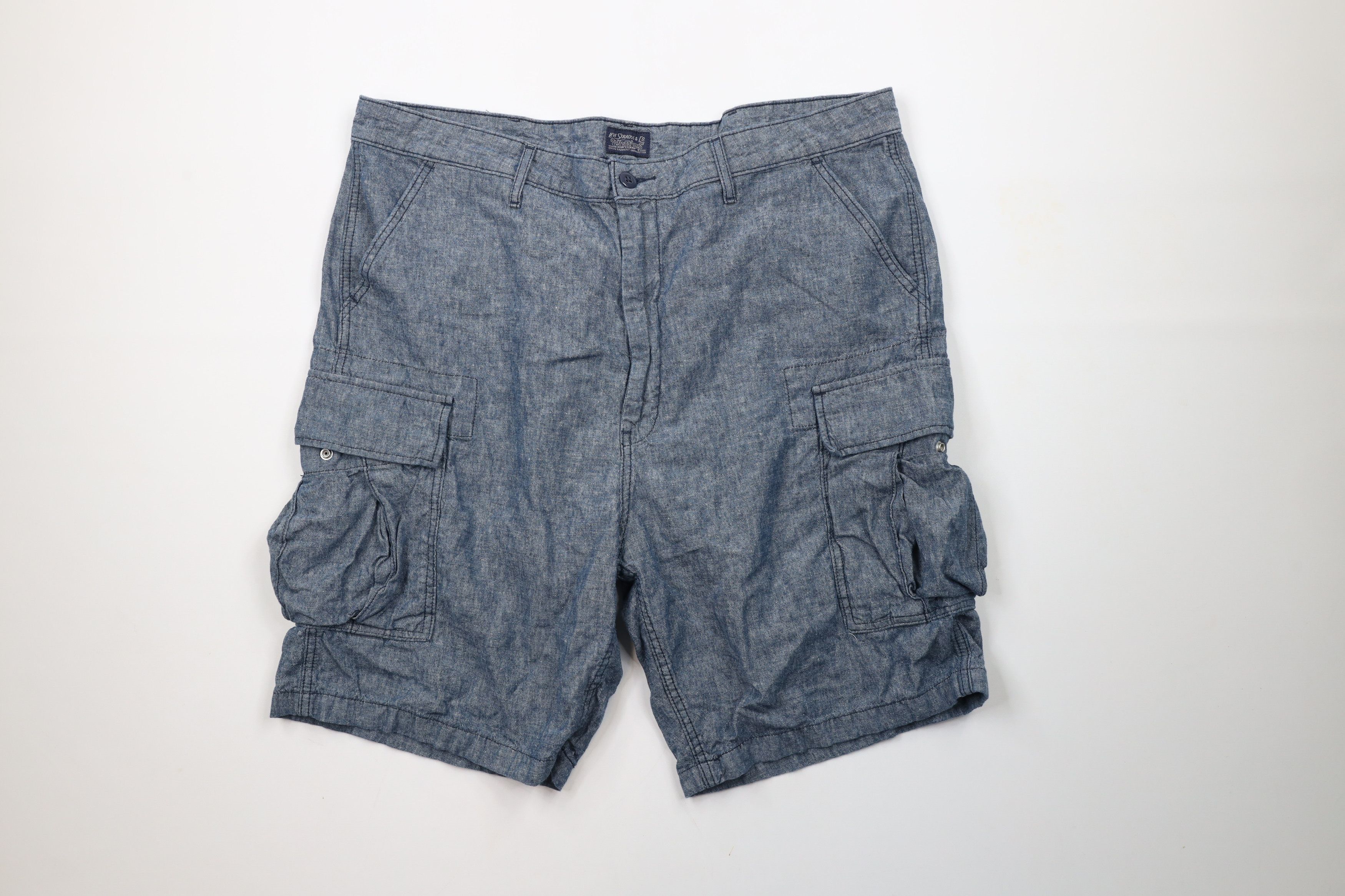 Levi's × Vintage Vintage Y2K Levis Baggy Fit Linen Blend Cargo Shorts Blue Size US 40 / EU 56 - 1 Thumbnail
