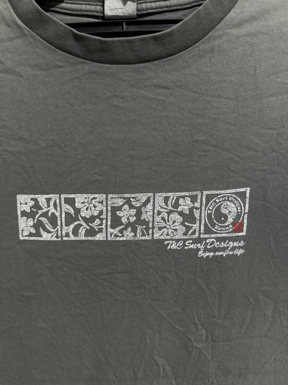 Vintage Thrashed Vintage T&C Surf Design Sun Faded Tee Size US M / EU 48-50 / 2 - 3 Thumbnail