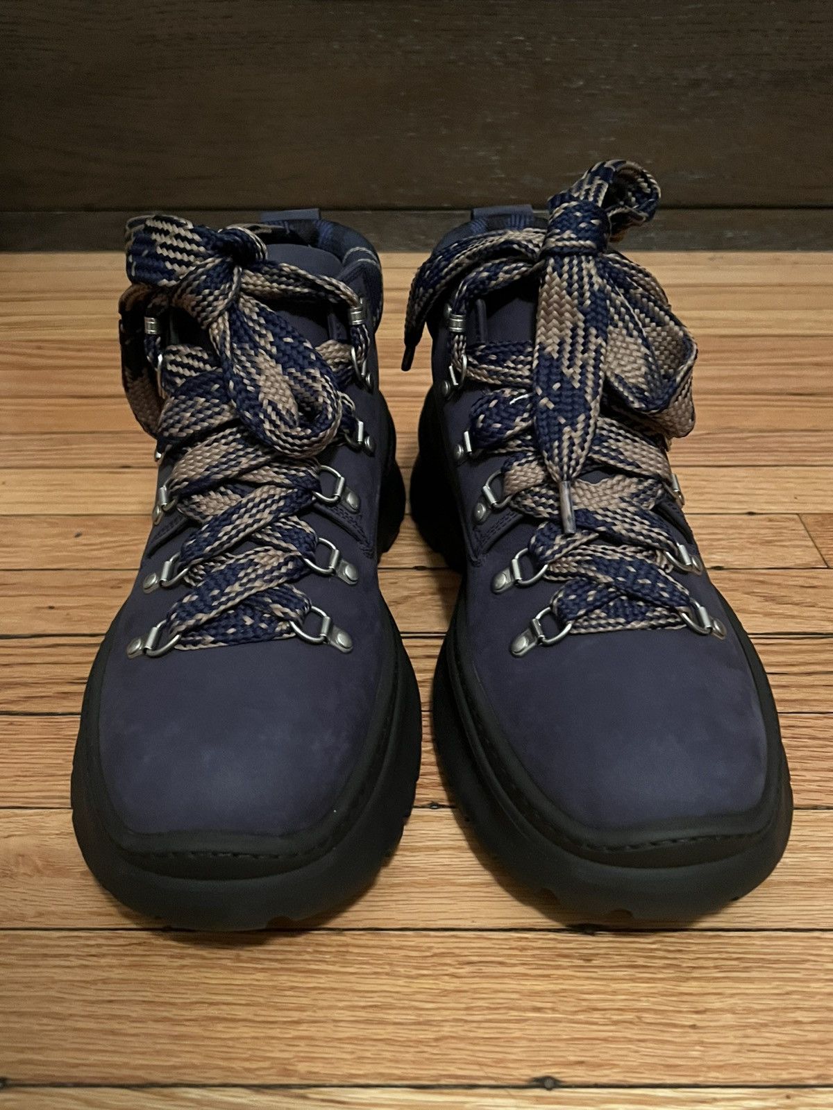Burberry Burberry Nubuck Scoot Hike Boots Size US 11 / EU 44 - 3 Thumbnail