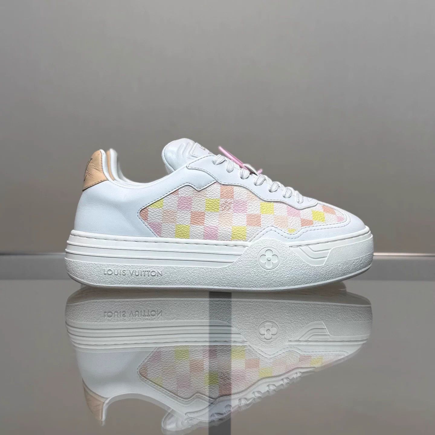 Louis Vuitton LV Groovy Pink Monogram Platform Sneaker 35.5 Size US 4.5 / IT 34.5 - 3 Thumbnail