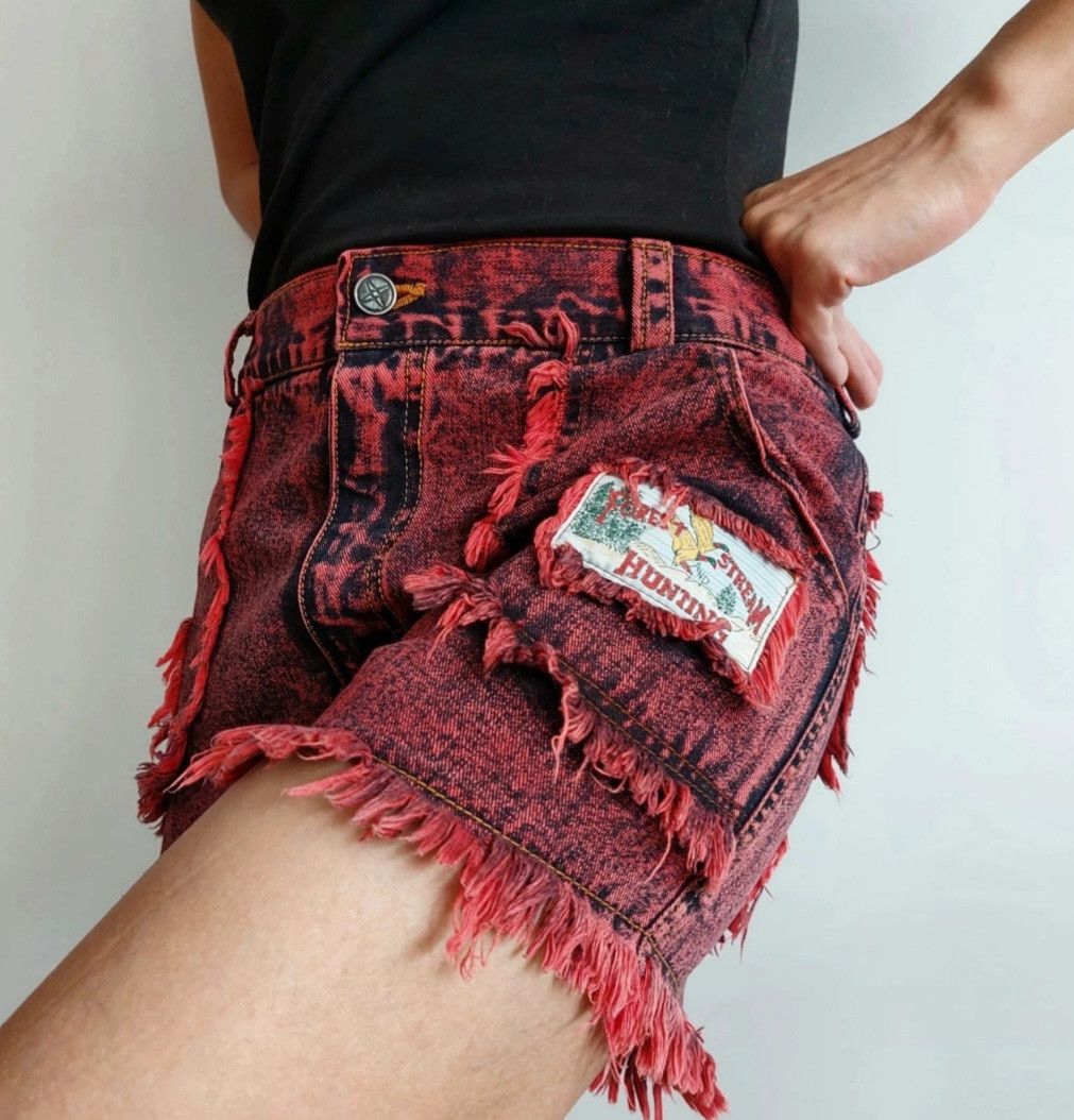 Bugle Boy Bugle Boy red acid wash shorts Size 28" / US 6 / IT 42 - 2 Thumbnail