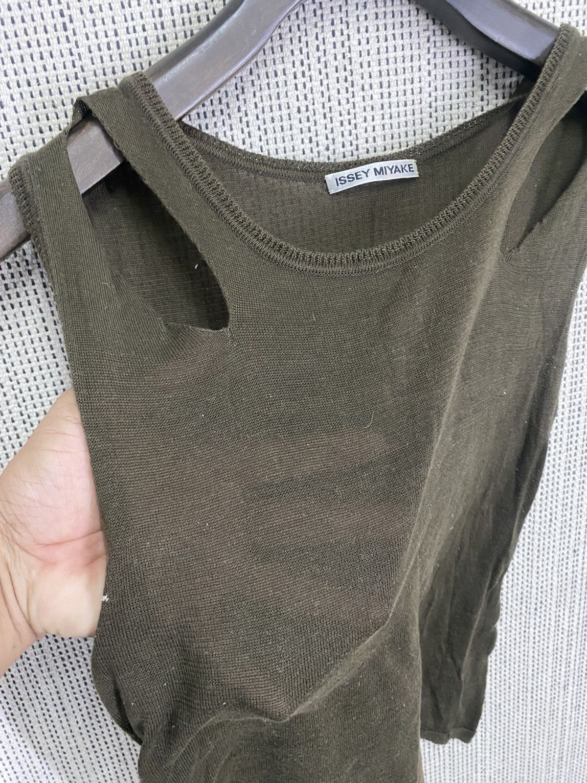 Designer × Issey Miyake Very rare Vintage issey miyake tanktop mesh destroy style Size US S / EU 44-46 / 1 - 6 Thumbnail