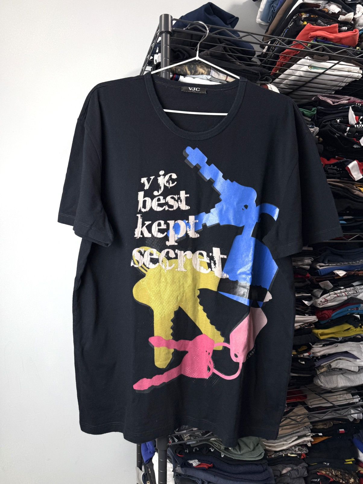 Versace Rare! Vintage VJC Versace Best Kept Secret Archive T Shirt Size US L / EU 52-54 / 3 - 1 Thumbnail