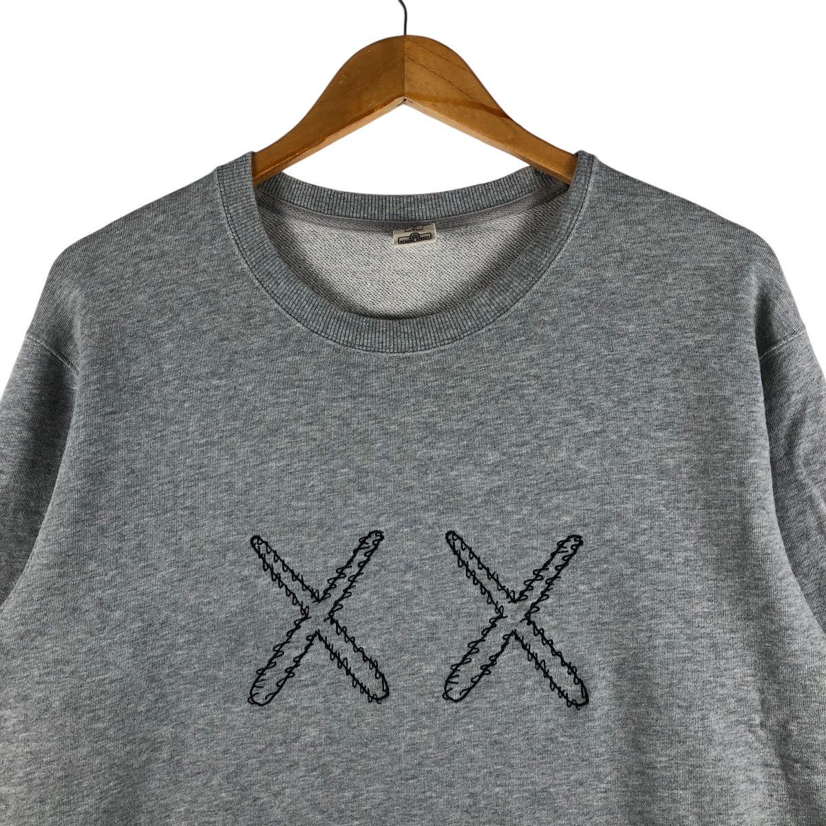 Kaws KAWS x Sesame Street Sweatshirt Big Logo Pullover Jumper Size US XL / EU 56 / 4 - 2 Thumbnail