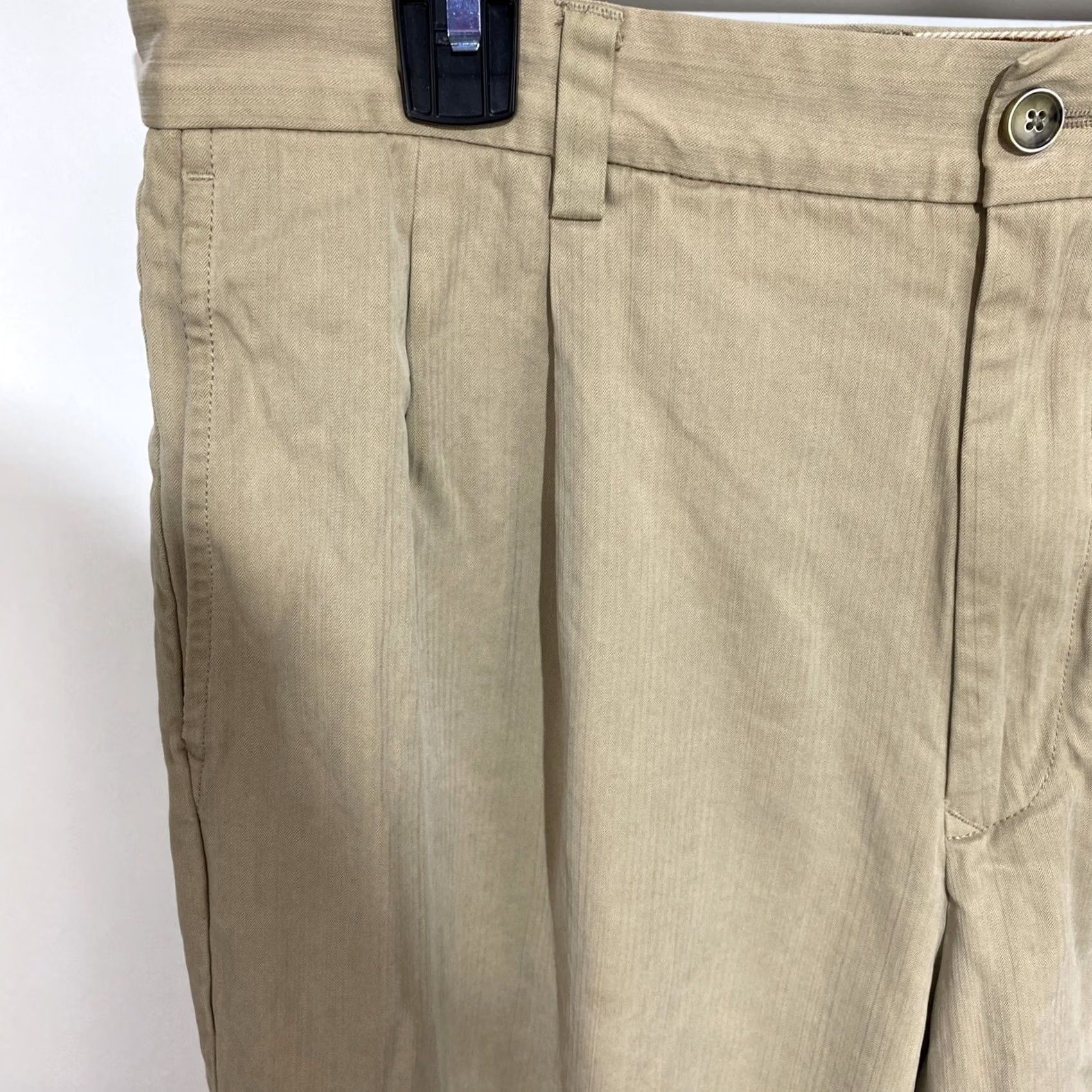 Tommy Bahama Tommy Bahama Island Bamboo Mens 34 Chino Shorts Beige Pleated Front Silk Blend Size US 34 / EU 50 - 3 Thumbnail