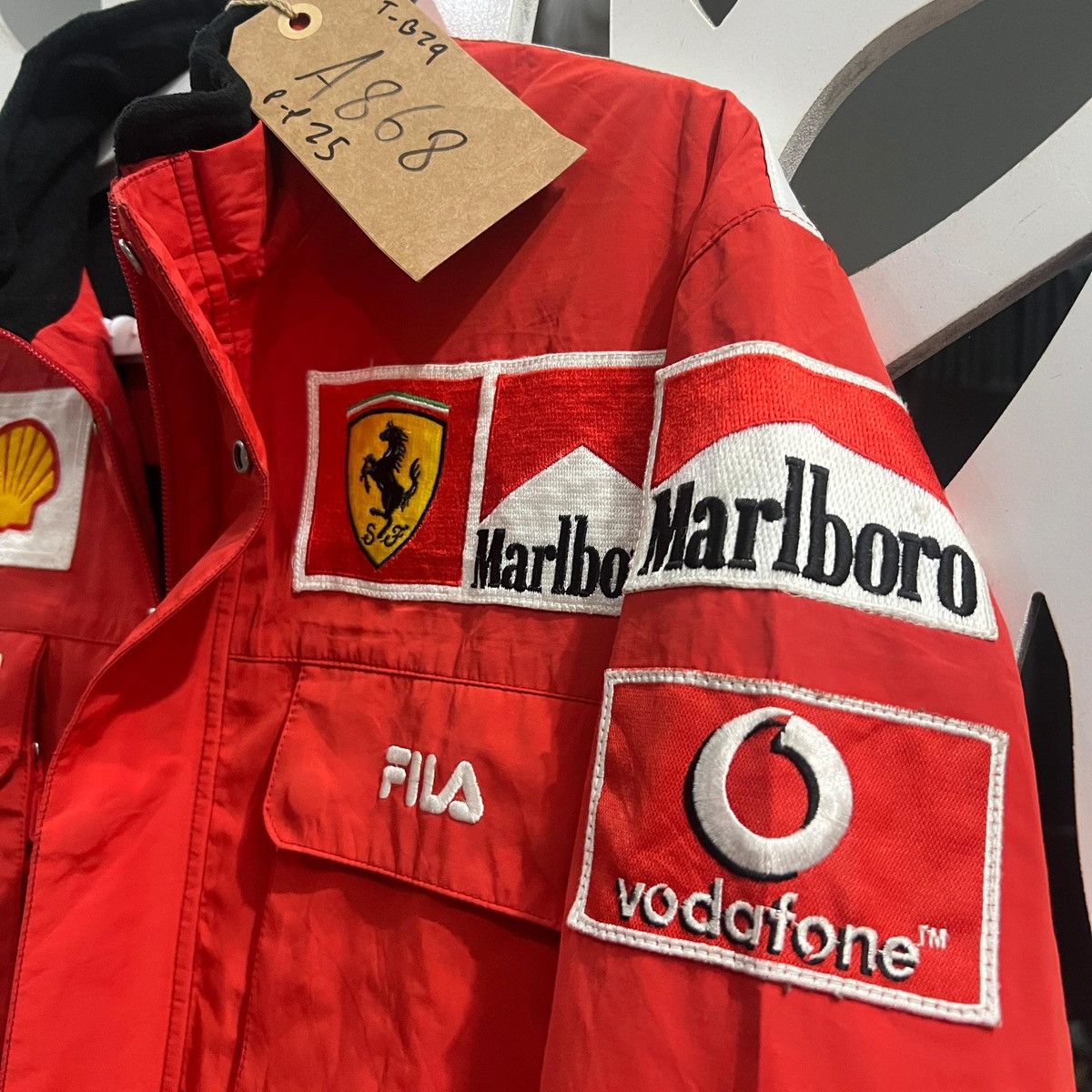 Fila Vintage Teamwear Scuderia Ferrari Formula One F1 Team 2002 Size US S / EU 44-46 / 1 - 2 Thumbnail