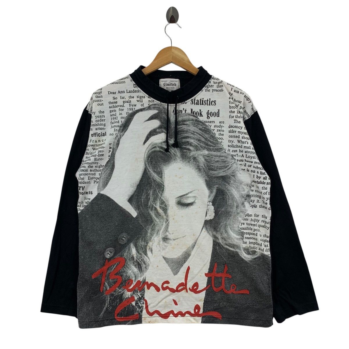 Vintage BERNADETTE CHIME Potrait Wording Newspaper Magazine Tshirt Size US L / EU 52-54 / 3 - 1 Thumbnail