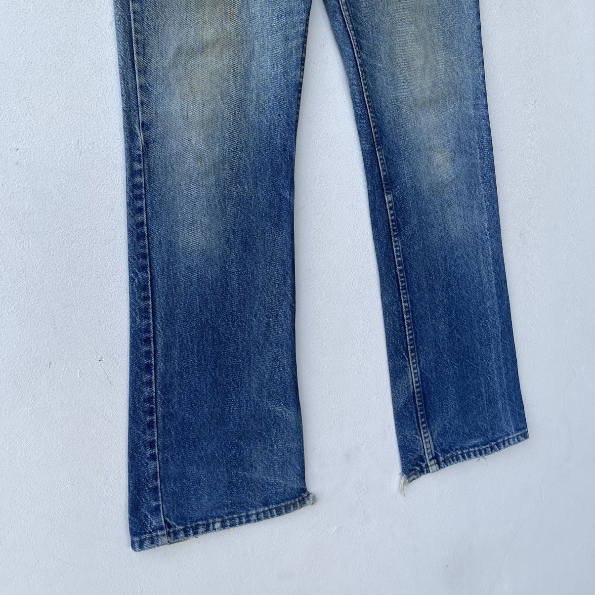 Levi's Thrashed Crotch Rip / Blowout Levi’s 517 Flared Bella Hadid Size US 32 / EU 48 - 6 Thumbnail