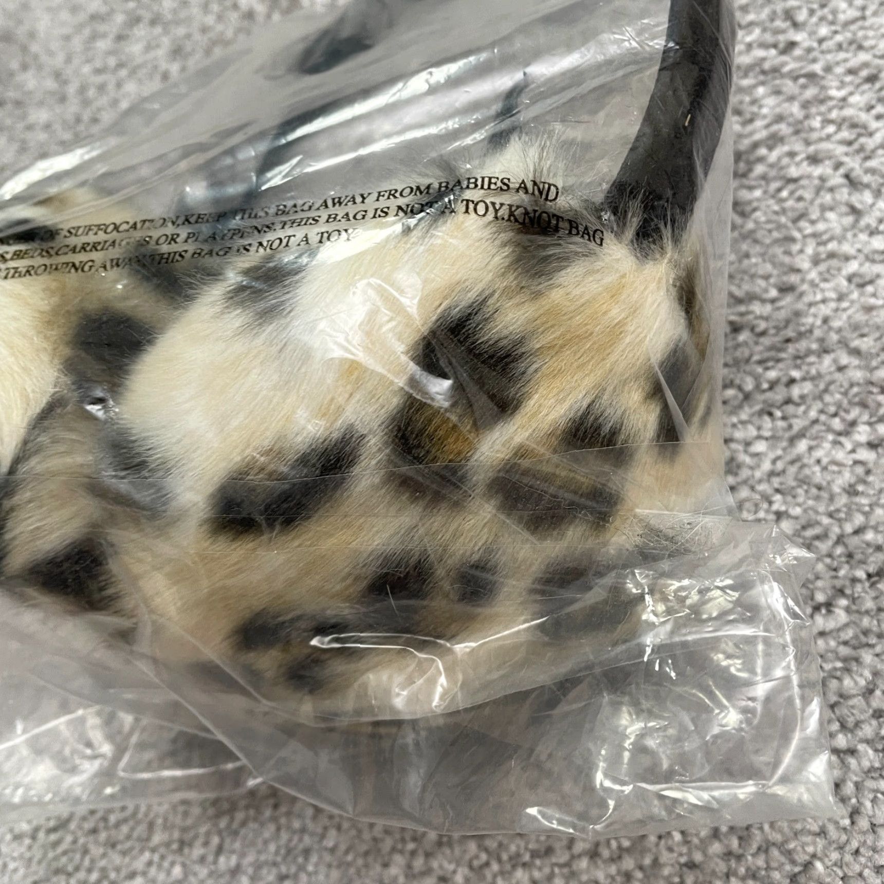 Vintage VINTAGE Curations Fluffy Fur Ear Muffs Womens One Size Brown Black Leopard NWT Winter Size ONE SIZE - 3 Thumbnail