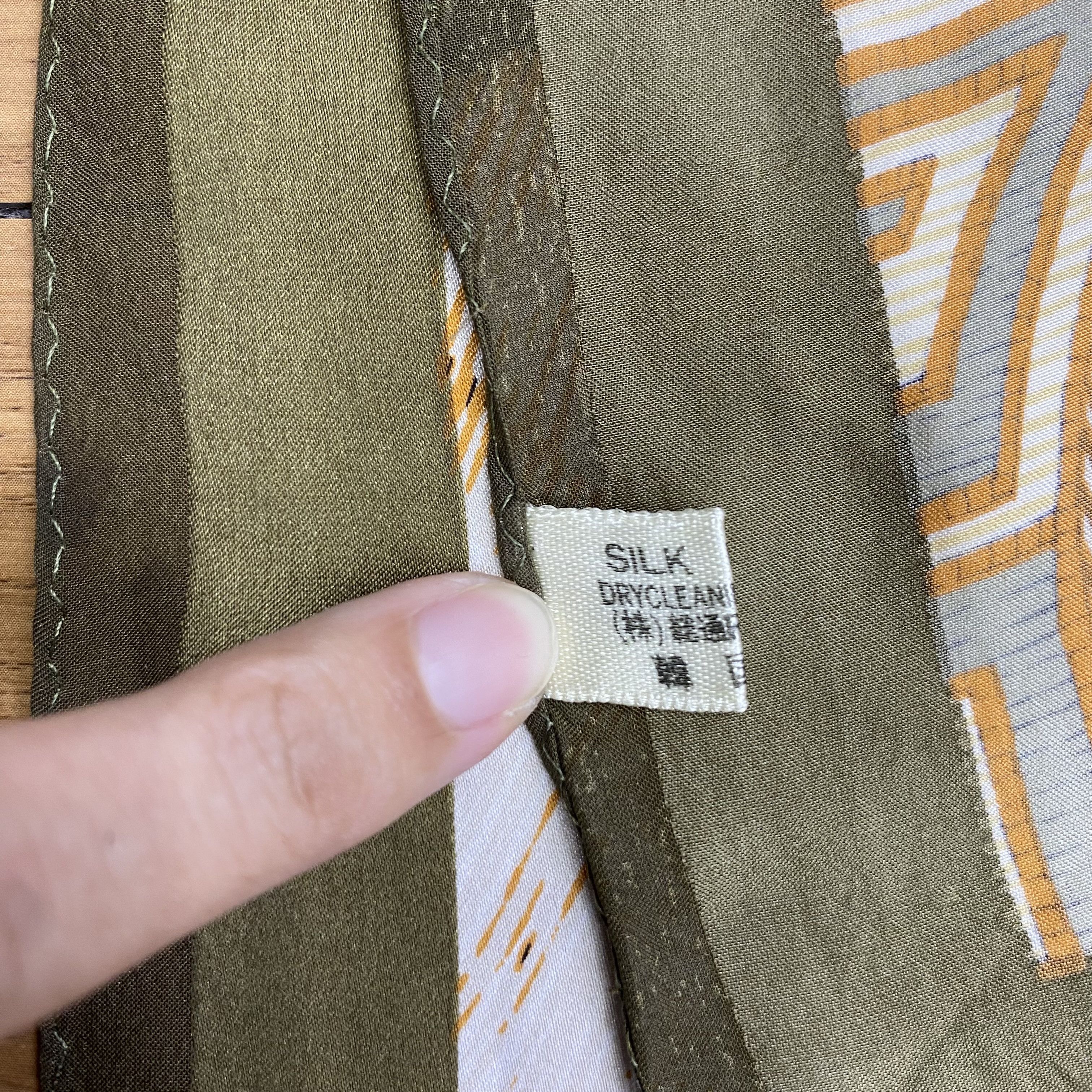 Designer × Vintage Vintage 90s La Fenice Silk Scarf SSC202 Size ONE SIZE - 5 Thumbnail