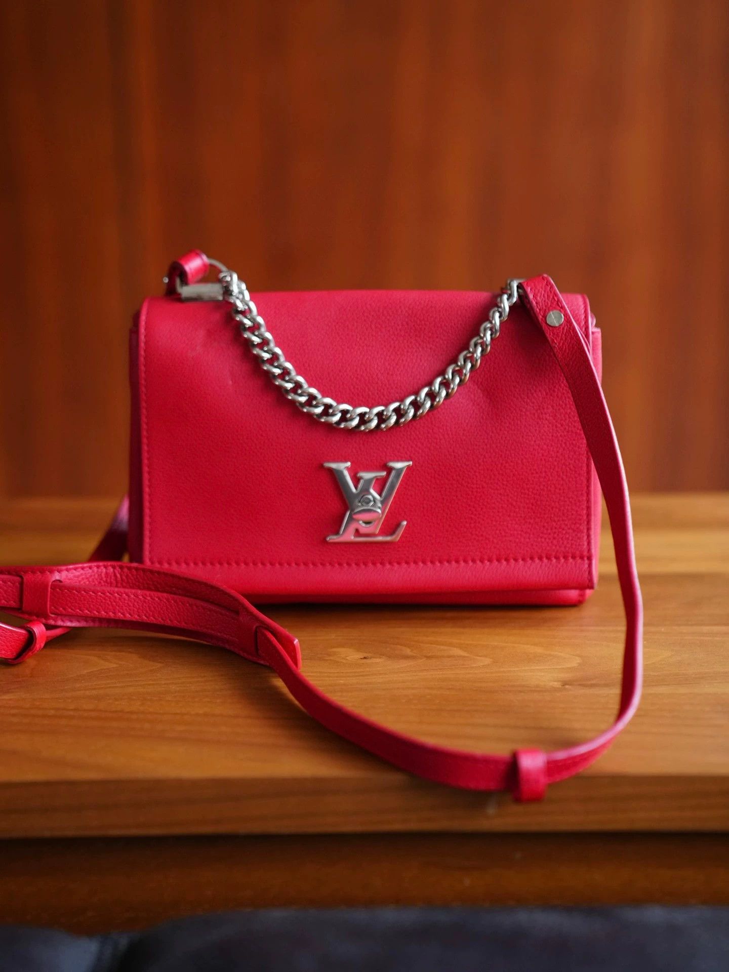 Louis Vuitton LV LOCKME BB women's Chain Crossbody Bag Size ONE SIZE - 2 Thumbnail