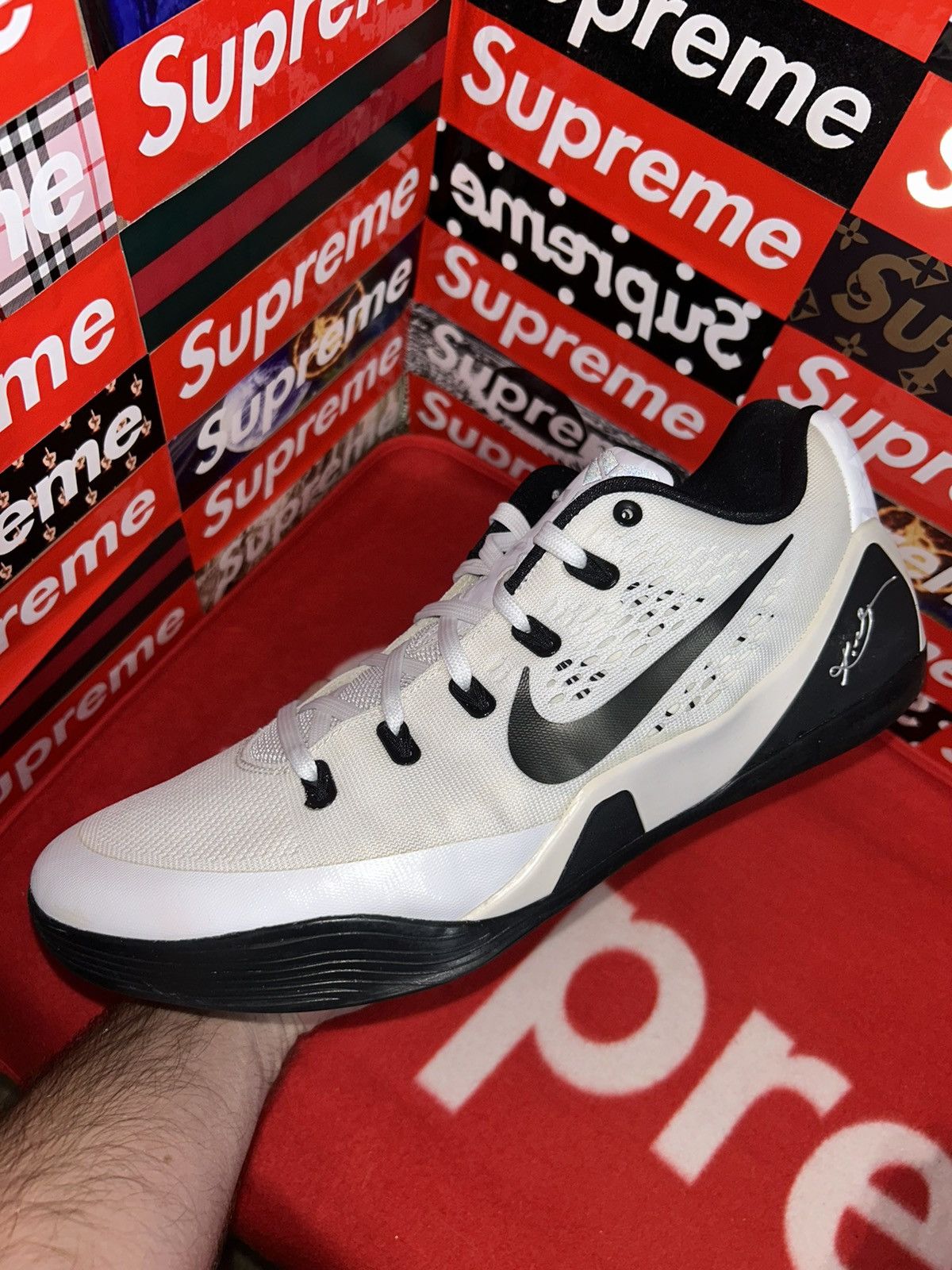 Nike Nike Kobe 9 EM TB ‘White Black’ 685776-100 size 14 Size US 14 / EU 47 - 6 Thumbnail