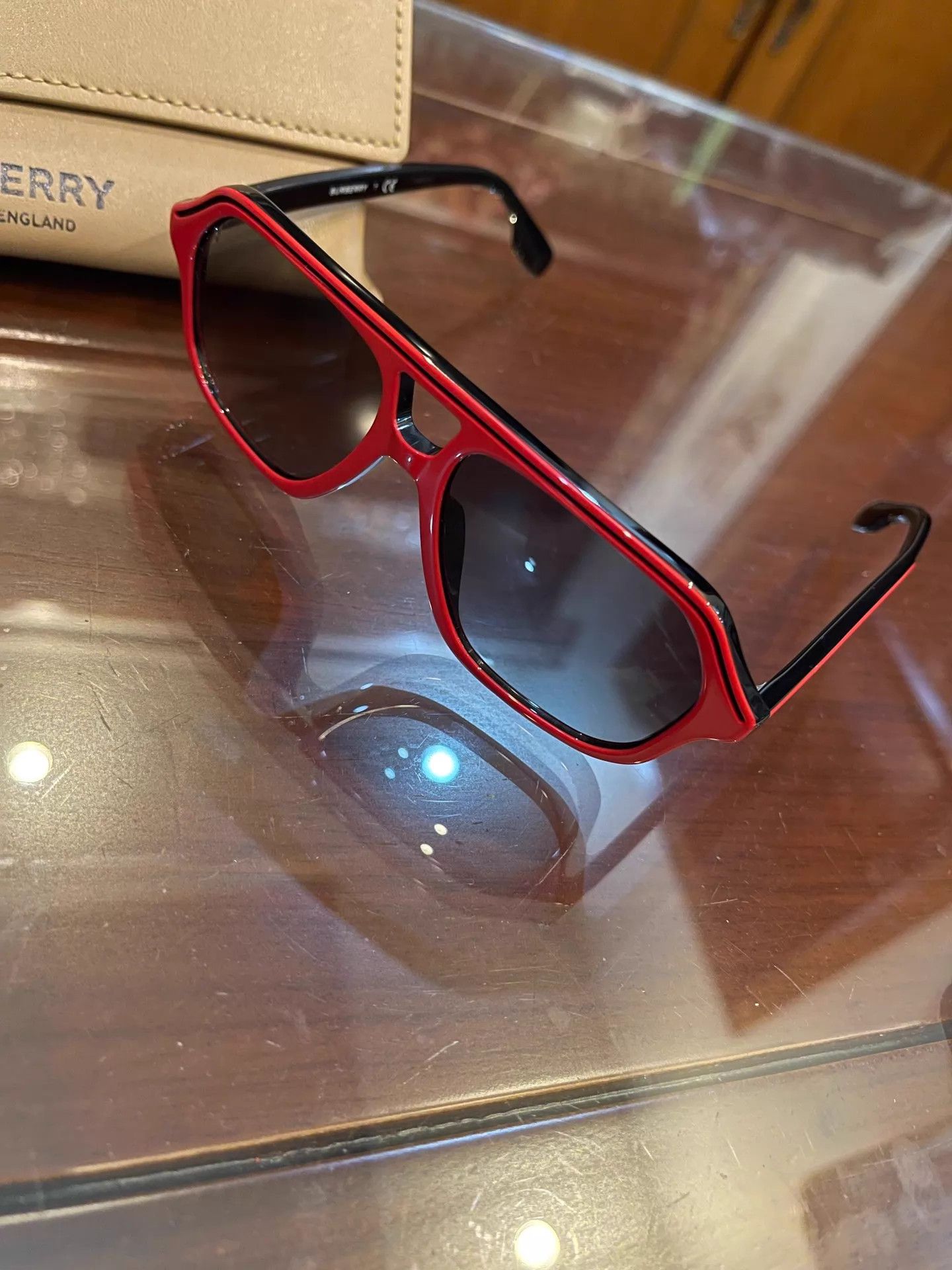 Burberry Burberry Women's Thick Frame Bright Red Sunglasses Size ONE SIZE - 2 Thumbnail