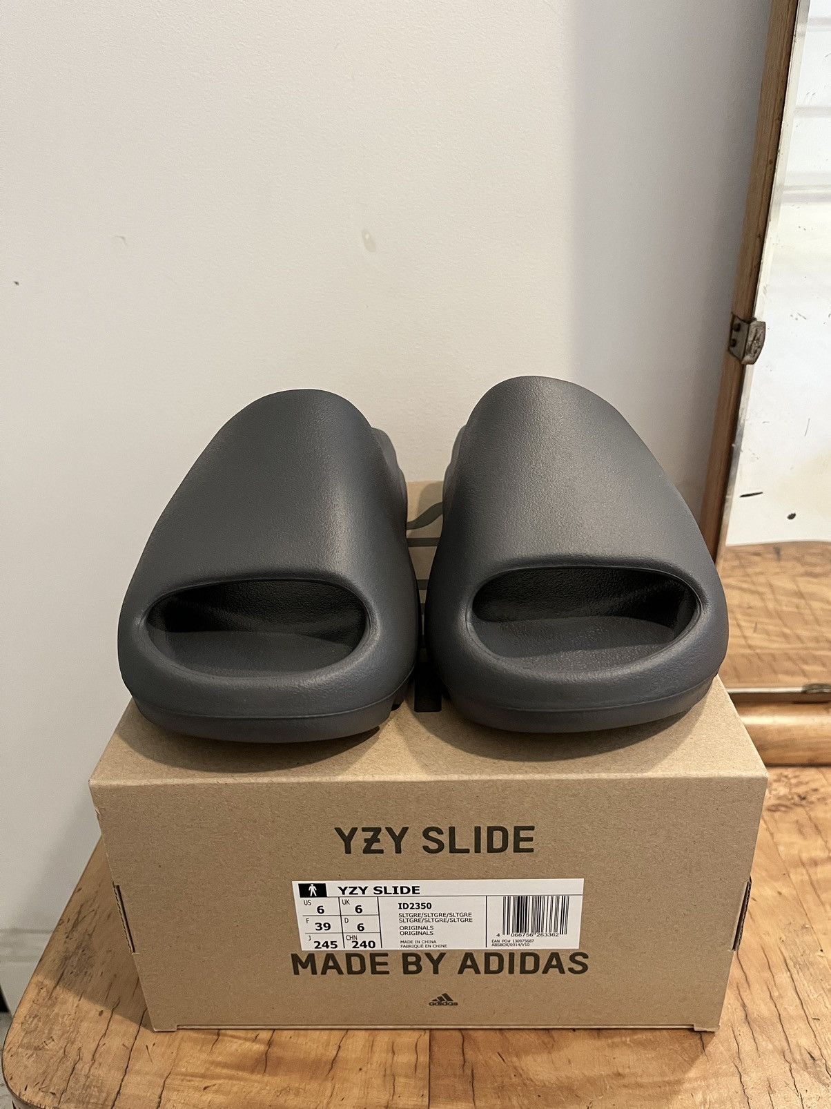 Adidas Adidas Yeezy Slide Slate Grey 6US 39EU DS | Grailed