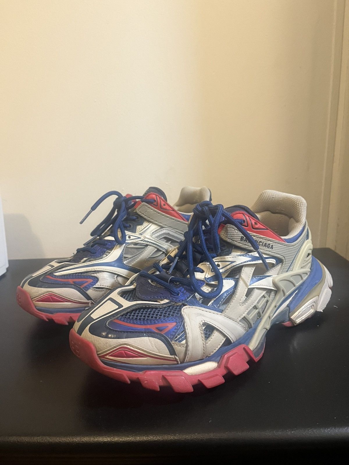 Balenciaga Balenciaga Track 2.0 Beige/Red/Blue Size US 9 / EU 42 - 1 Thumbnail