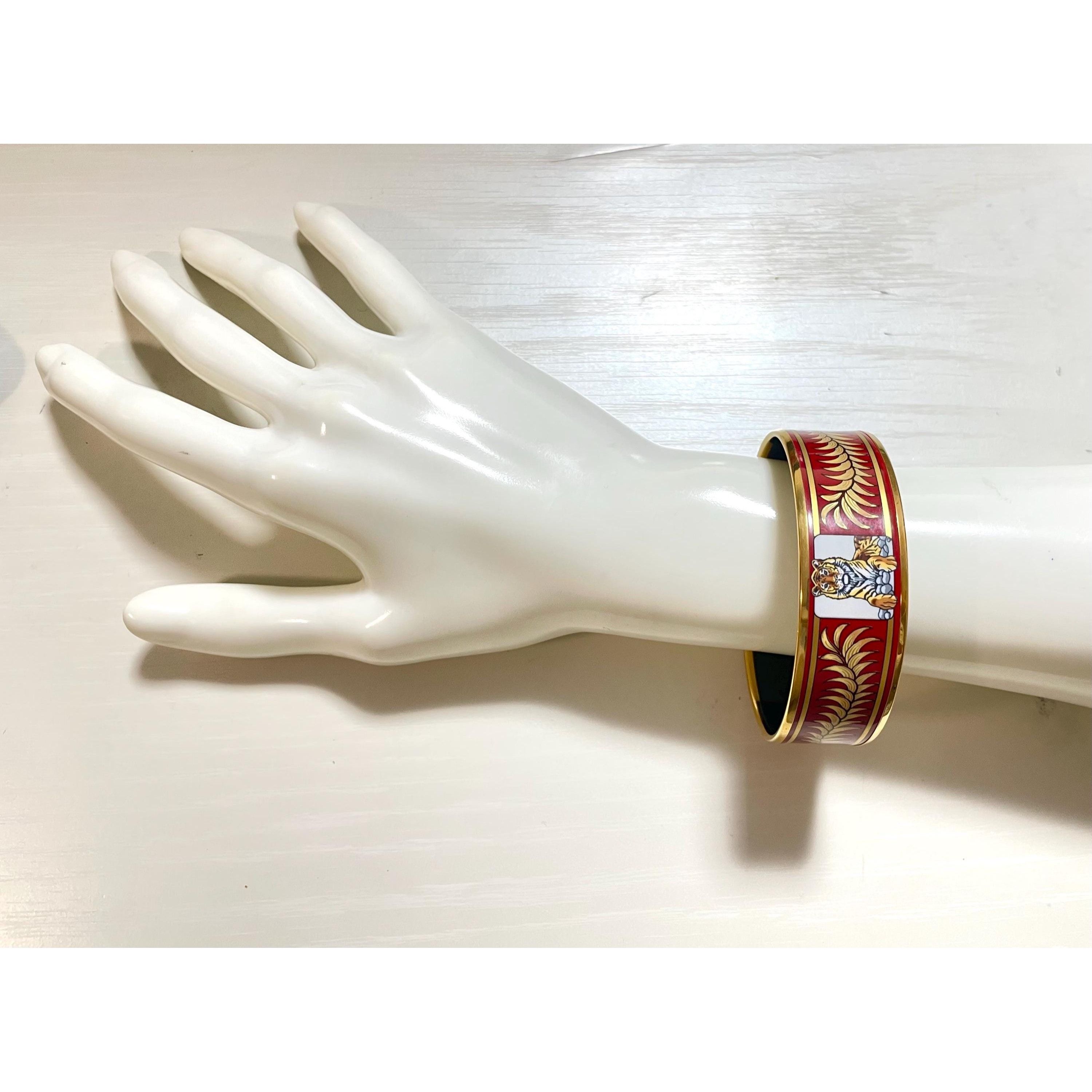 Hermes Vintage Hermes red cloisonne enamel bangle, bracelet. Tiger Size ONE SIZE - 10 Thumbnail