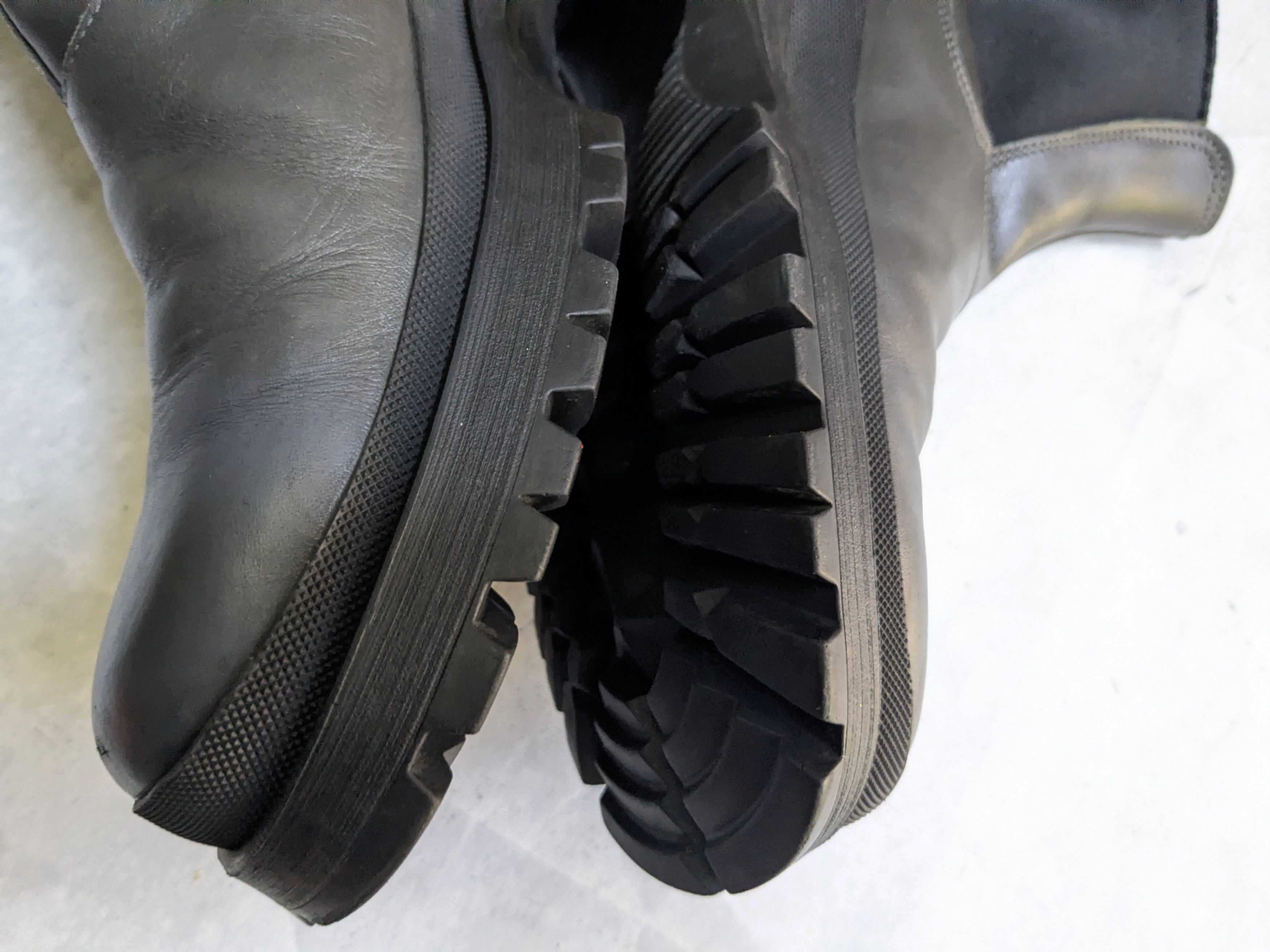 Prada Prada Chelsea Boots Gray Leather 10.5 Black Rubber Y2K Size US 10.5 / EU 43-44 - 12 Thumbnail