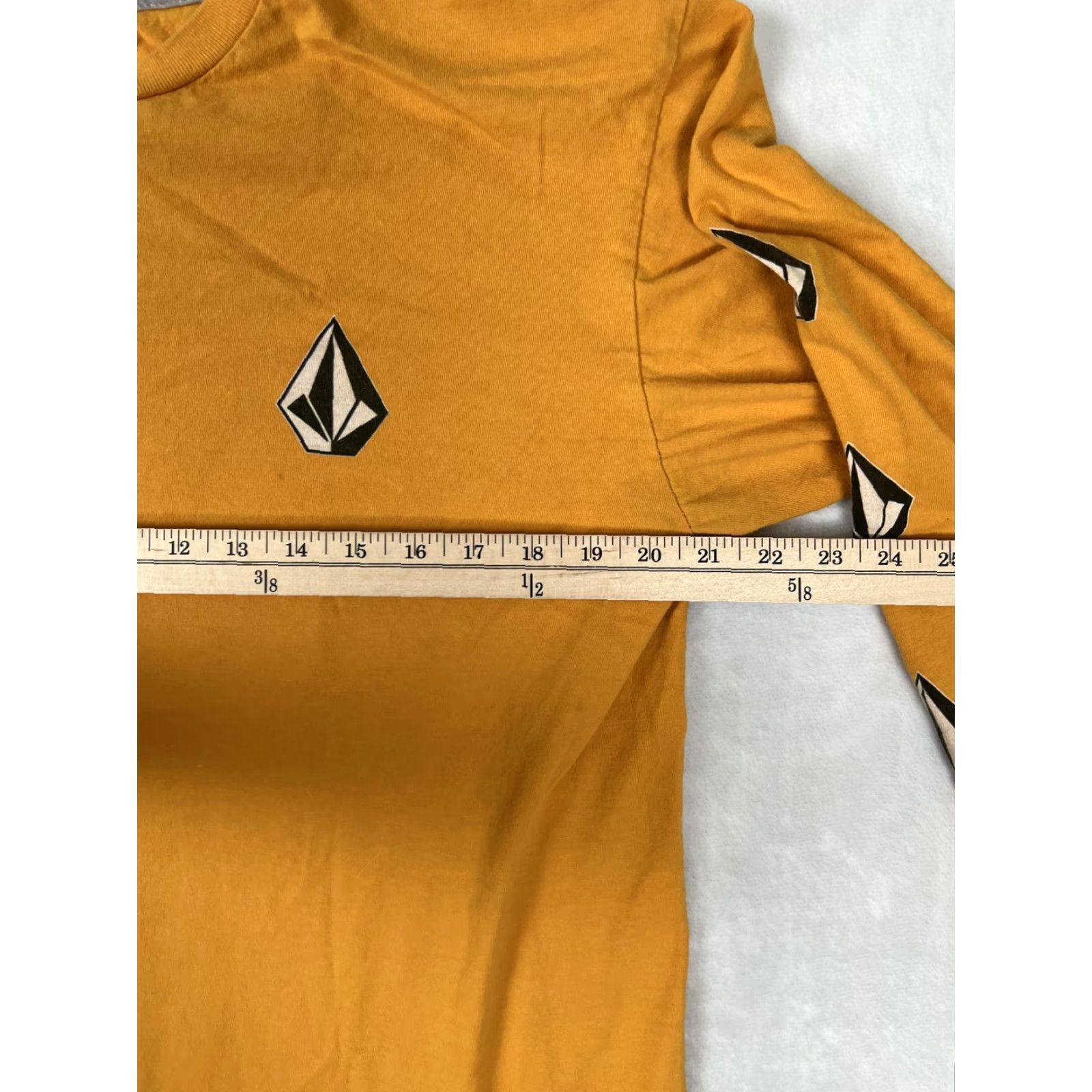 Volcom VINTAGE Volcom Long Sleeve T-Shirt L Yellow Stone Logo Skate Streetwear Y2K Size US L / EU 52-54 / 3 - 6 Thumbnail