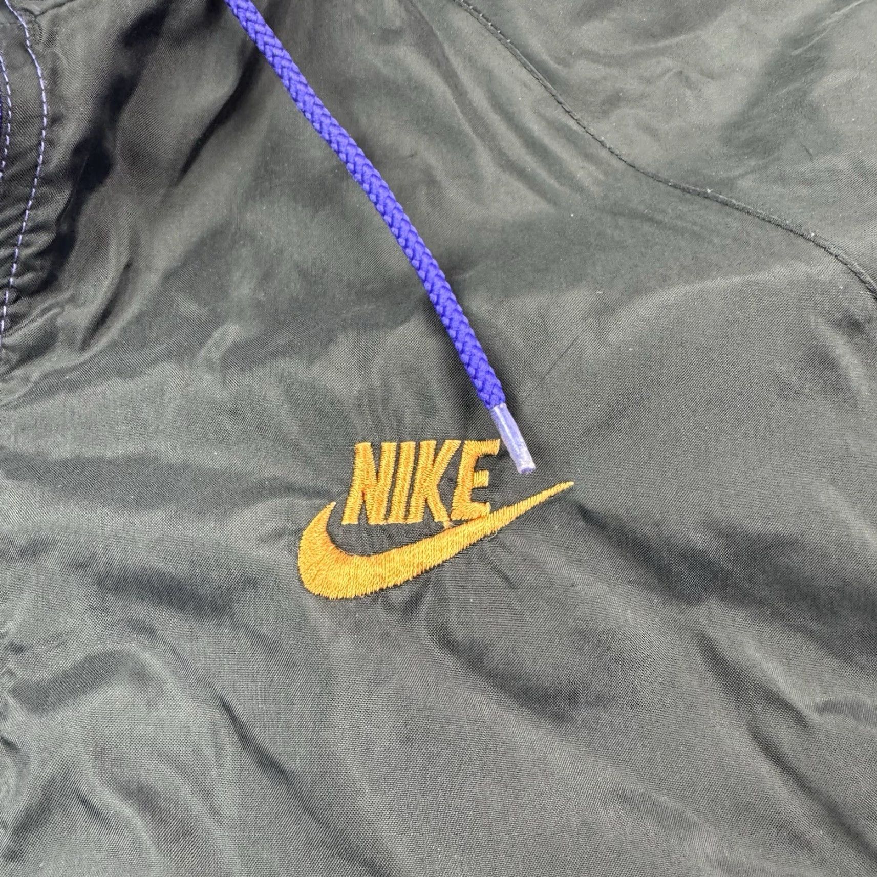 Nike VINTAGE Nike Windbreaker Jacket Adult Large Purple Lightweight 90s Mens Size US L / EU 52-54 / 3 - 4 Thumbnail