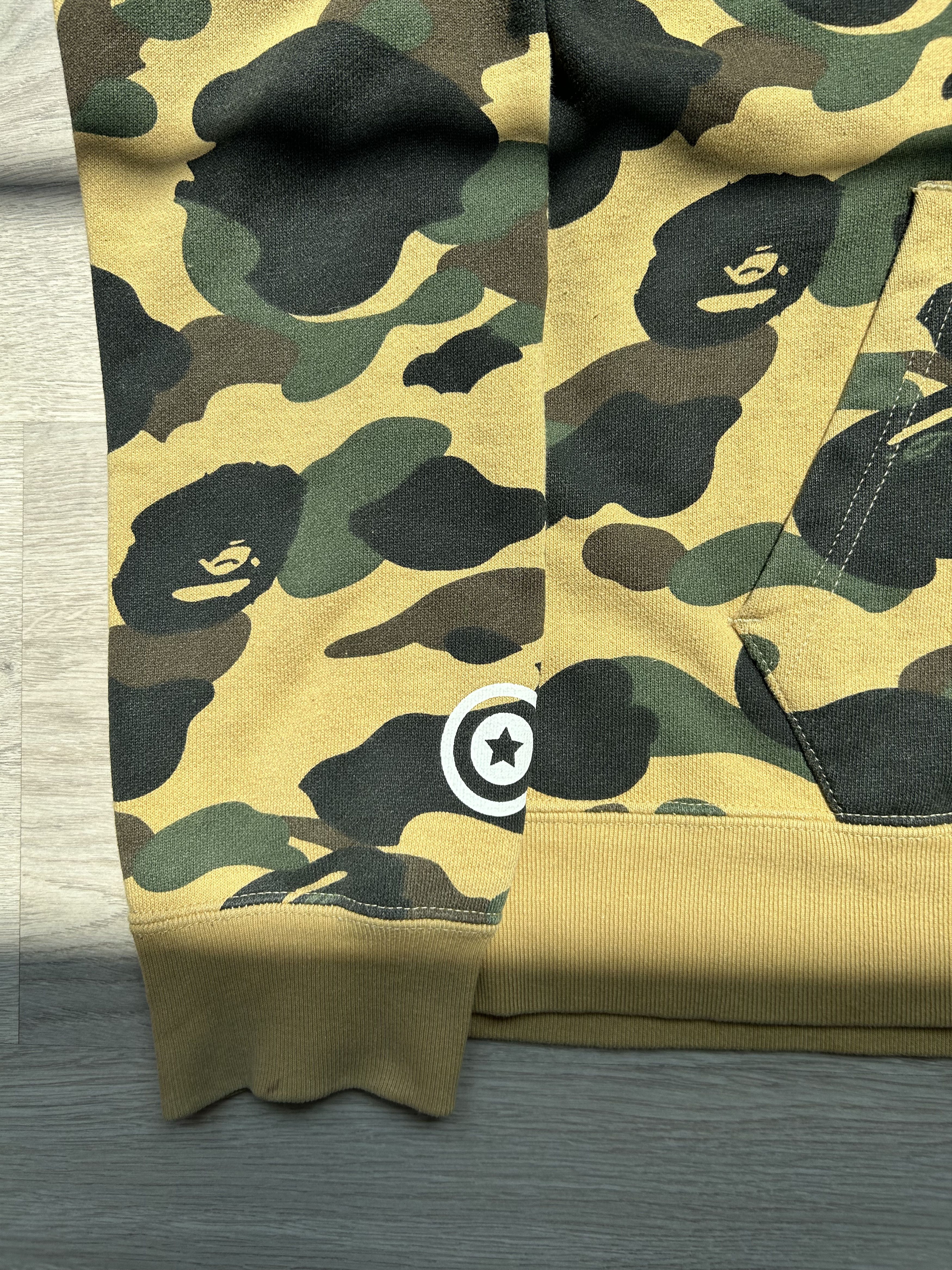 Bape Bape 1st Camo Shark Full Zip Hoodie [Size S] Size US S / EU 44-46 / 1 - 4 Thumbnail
