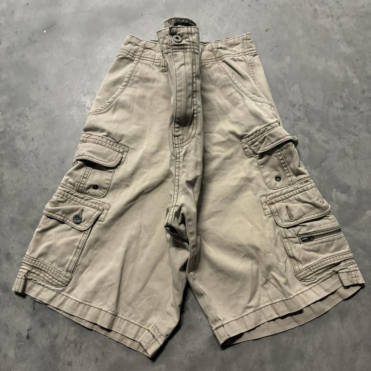 Japanese Brand × Vintage Crazy Vintage Y2K/2000s Baggy Khaki Skater Style Cargo Shorts! Size US 38 / EU 54 - 1 Thumbnail