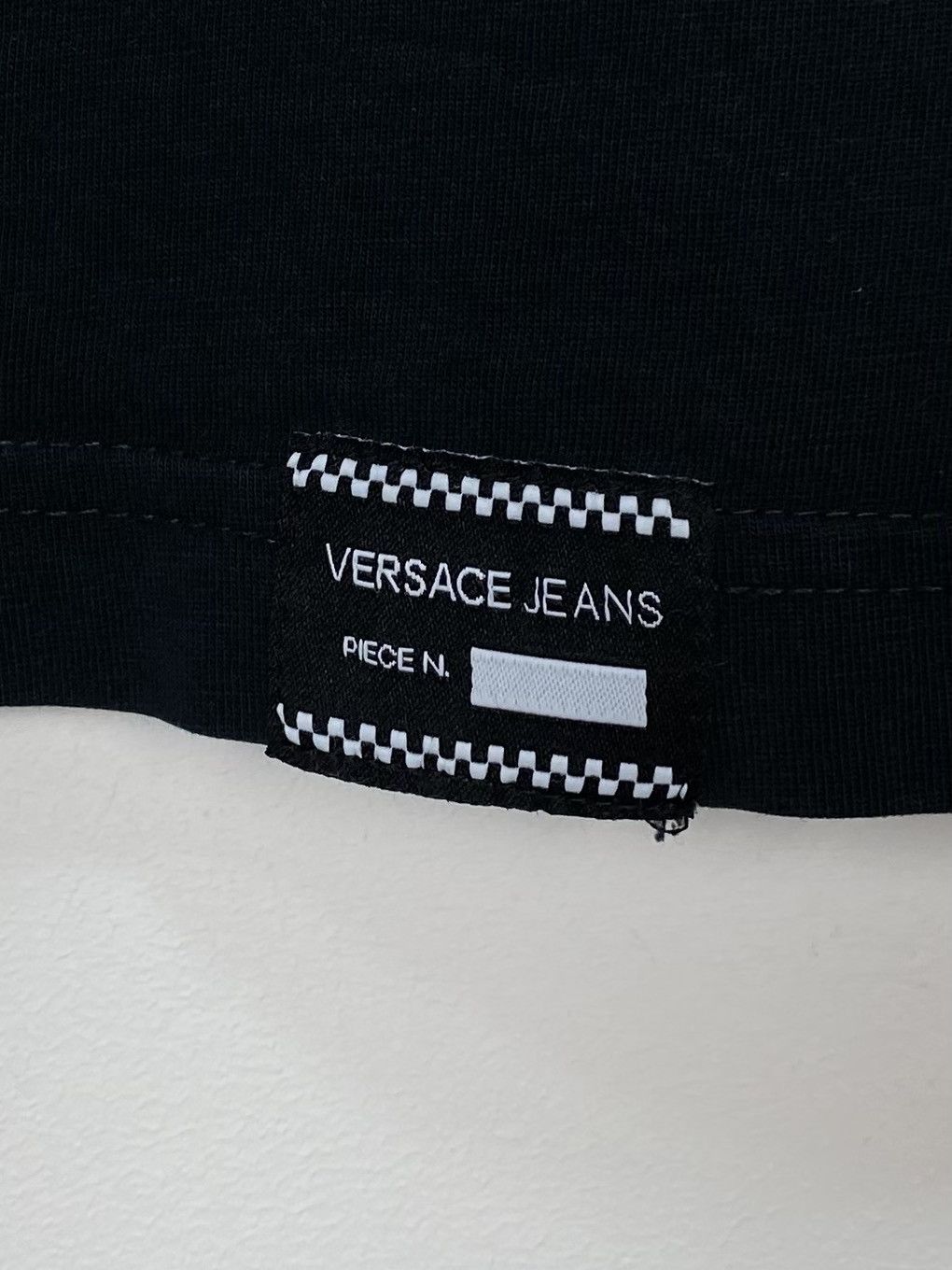 Versace Jeans Couture Versace Jeans Couture T Shirt With Tiger Logo Size M Black Size US M / EU 48-50 / 2 - 10 Thumbnail