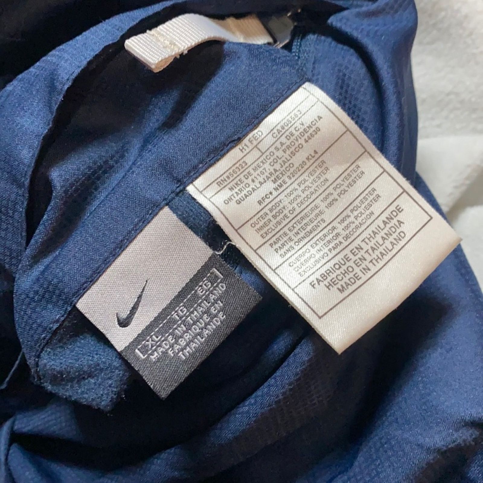 Nike 90s Nike Reversible Center Swoosh Windbreaker Fleece Anorak Size US XL / EU 56 / 4 - 16 Thumbnail