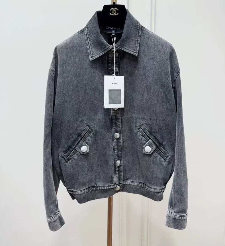 Chanel Chanel 23 Early Spring Vacation Series Black and Gray Silv Size XS / US 0-2 / IT 36-38 - 1 Thumbnail