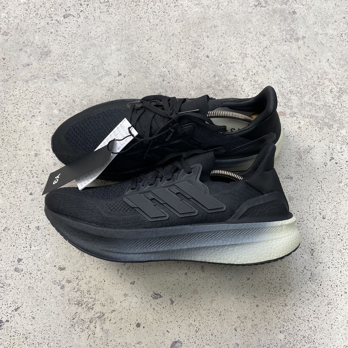 Y-3 Adidas Y-3 Ultraboost 5 Black Orbit Grey JR6647 Size US 11 / EU 44 - 2 Thumbnail