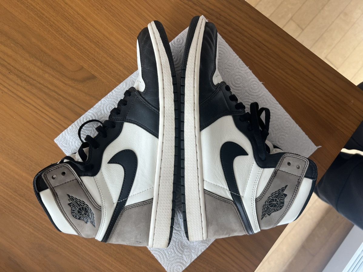 Nike Jordan 1 Retro High Dark Mocha Size US 11.5 / EU 44-45 - 4 Thumbnail