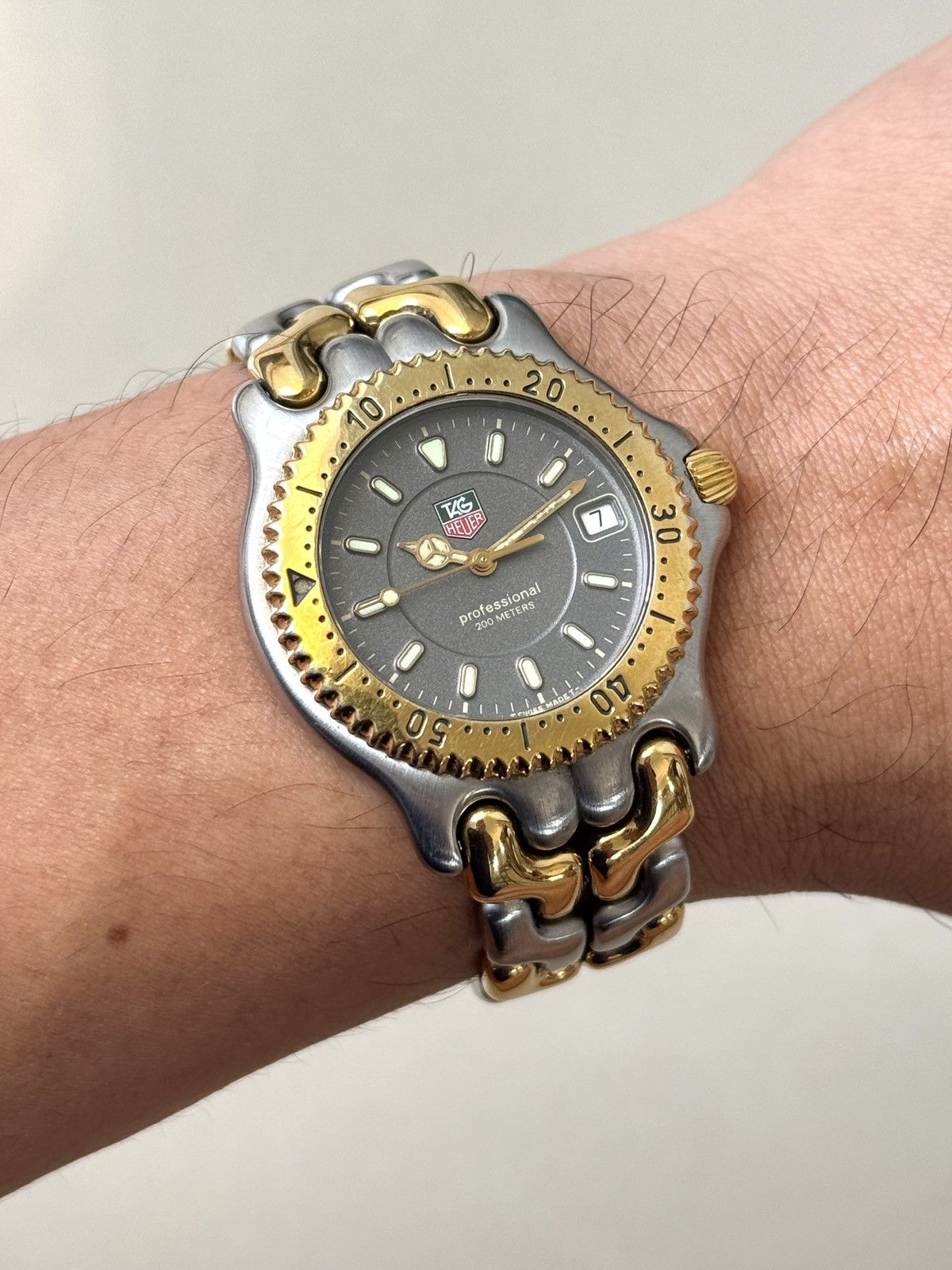 VINTAGE TH WG-1120 PROFESSIONAL 200M TWO TONE DIVER WATCHES
