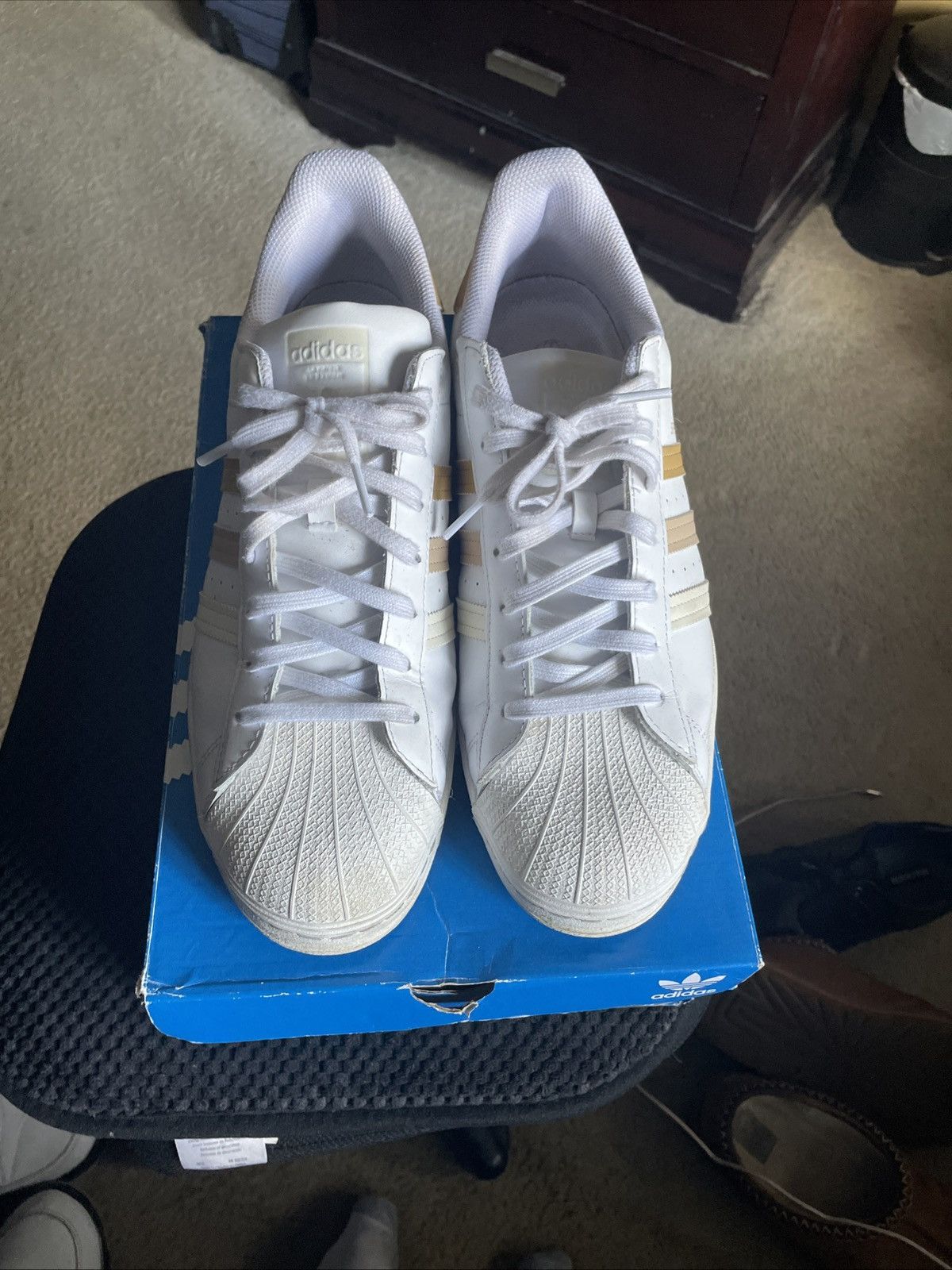 Adidas Adidas Superstar White Team College Gold Size 13 Size US 13 / EU 46 - 2 Thumbnail