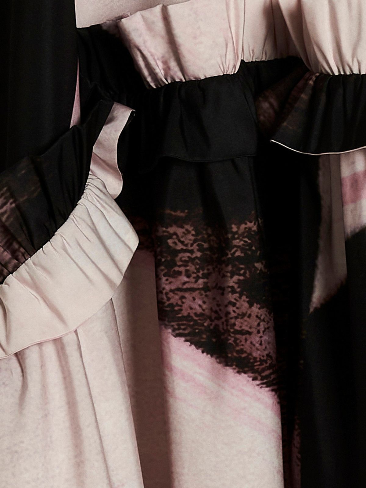 Alexander McQueen o1y0325 Midi Dress in Black & Pink Size M / US 6-8 / IT 42-44 - 4 Thumbnail