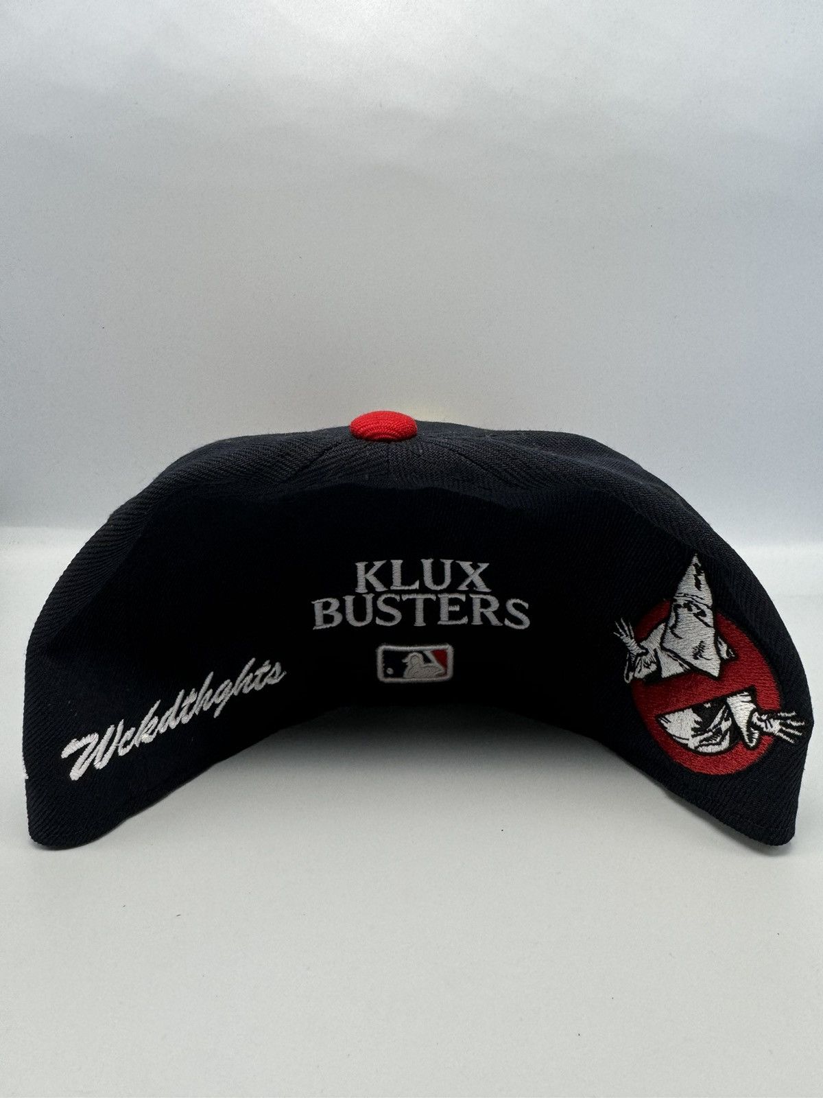 MLB × New Era × wckdthghts Wckdthghts Atlanta braves klux busters 7 3/8 fitted hat Size ONE SIZE - 1 Thumbnail