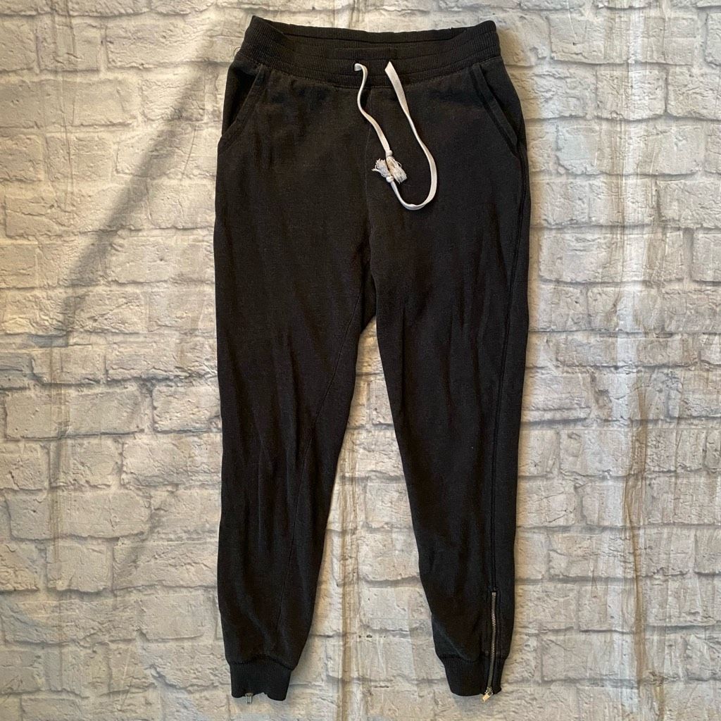 American Eagle Outfitters Aerie women XS pull on jogger sweatpants grey w/zipper botto Size 26" / US 2 / IT 38 - 1 Thumbnail