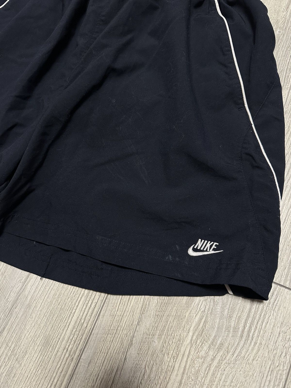 Nike × Vintage Vintage Y2K Nike Nylon Shorts Size US 38 / EU 54 - 2 Thumbnail