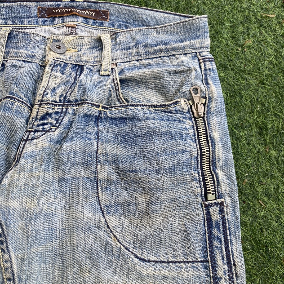 If Six Was Nine YANUK BOOTCUT DISTRESSED JEANS Size 29" - 12 Thumbnail