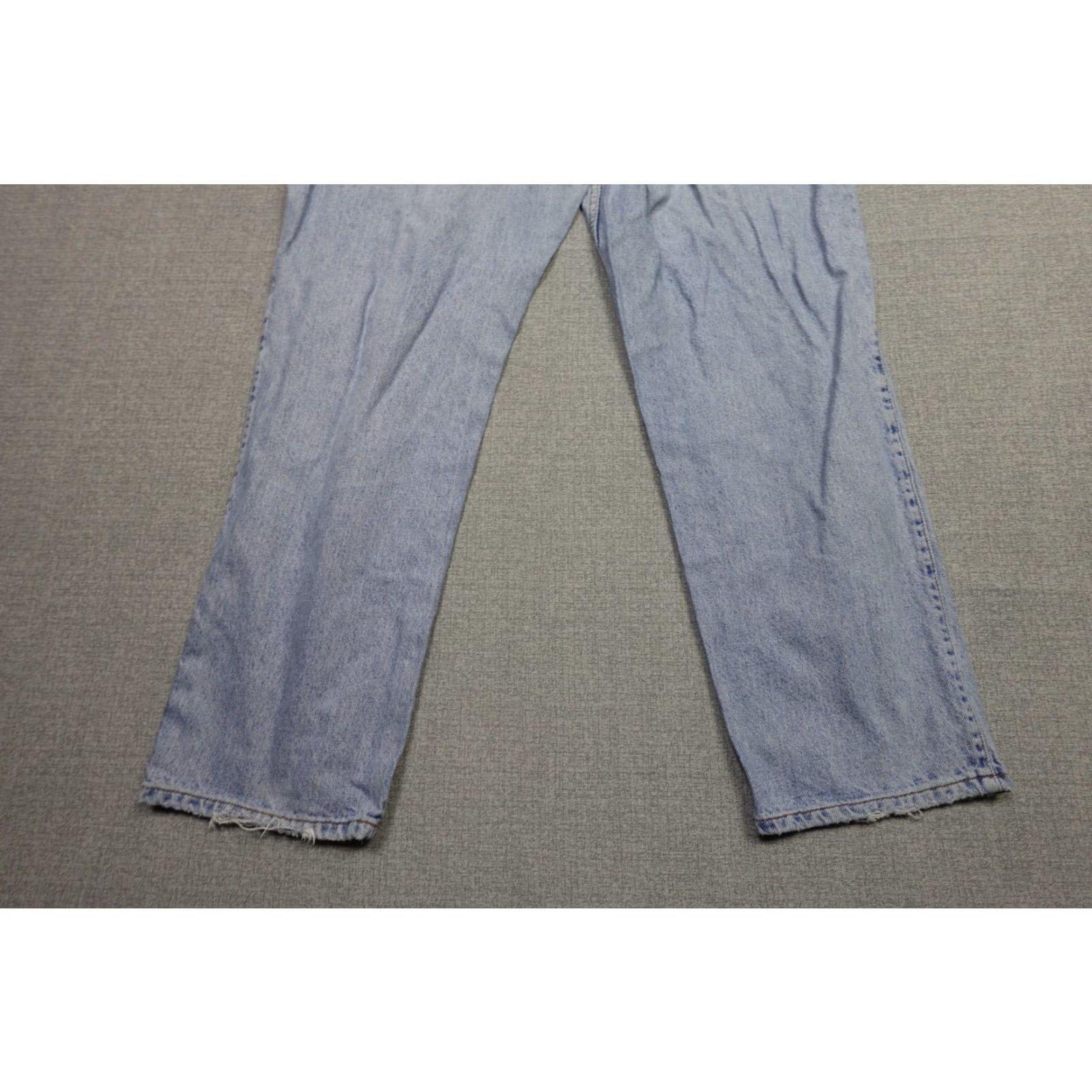 Levi's Levi's 540 Jeans Mens 42x30 Blue Relaxed Fit Light Wash Denim Straight USA USA Levis 540 Jeans Mens 42x30 Blue Light Wash Relaxed Straight Jeans Mens Size US 42 / EU 58 - 6 Thumbnail
