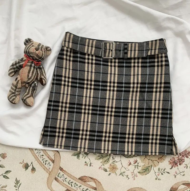 Burberry M Size Navy Plaid Skirt