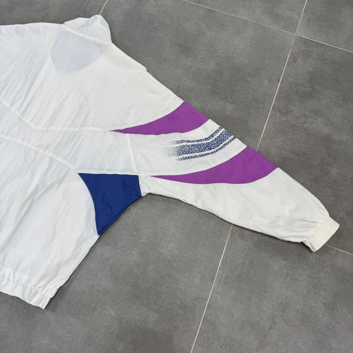 Diadora Vintage Diadora 90s Nylon Track Jacket Windbreaker Size XL Size US XL / EU 56 / 4 - 15 Thumbnail